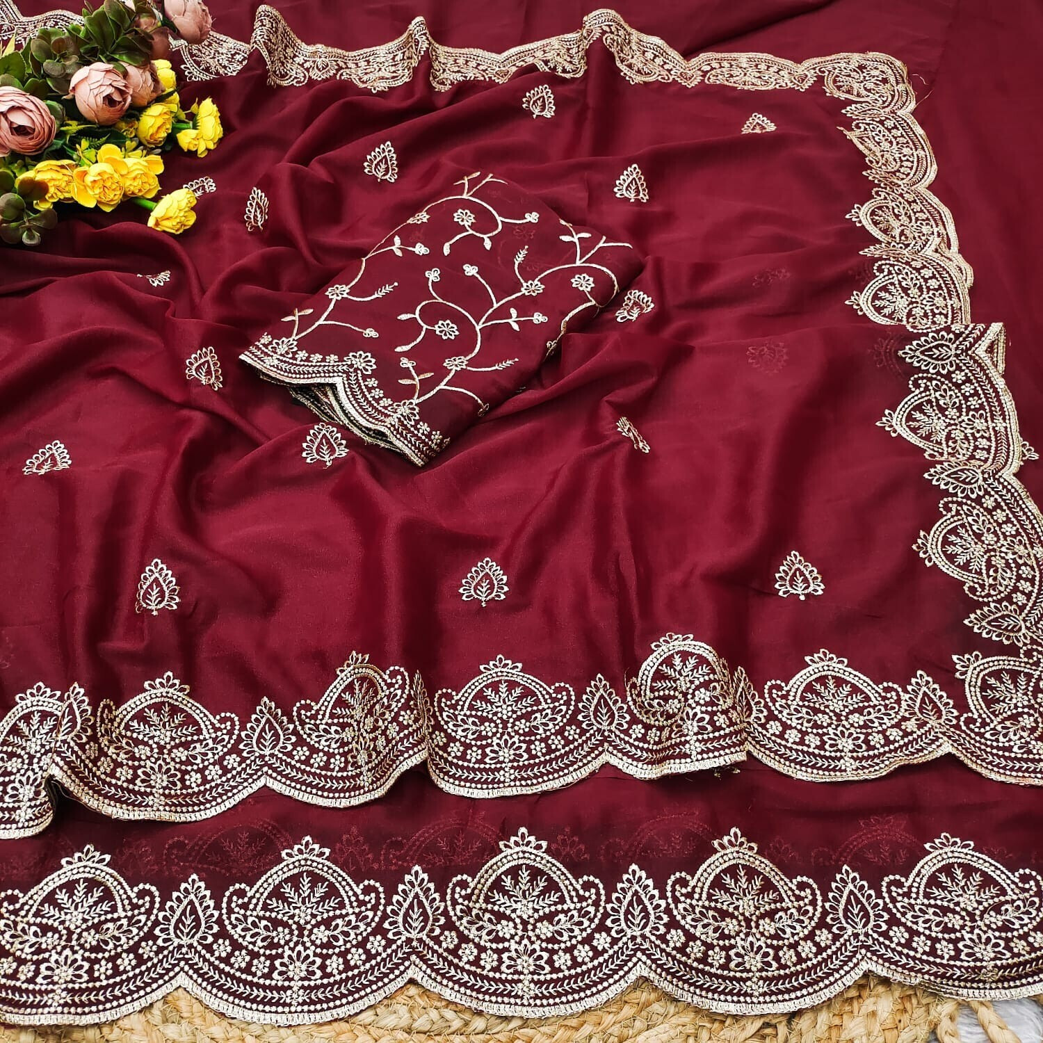 Image of NAMI ENTERPRISE Embroidered Bollywood Georgette Saree