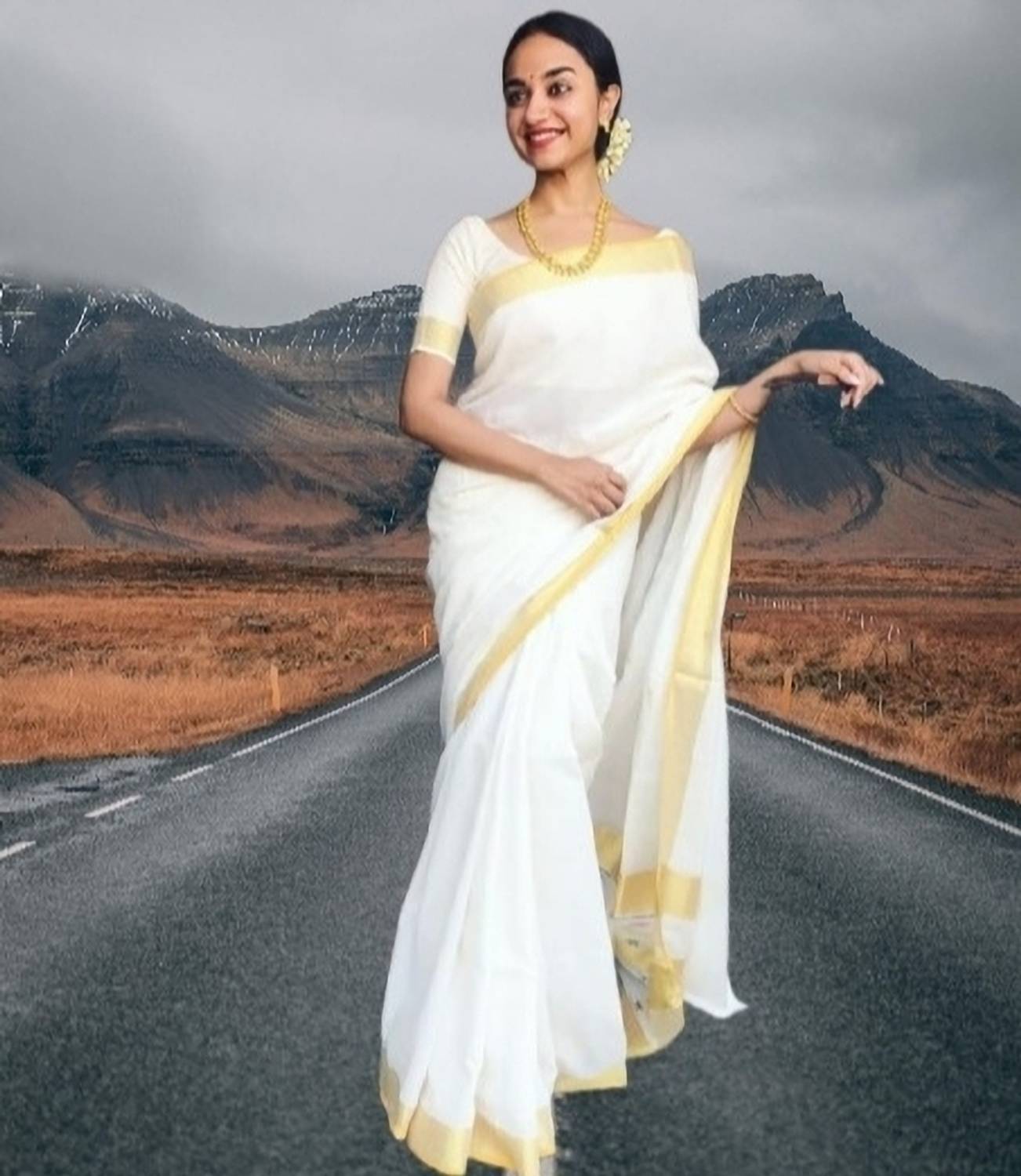 ANTIK Solid/Plain Kasavu Cotton Blend Saree