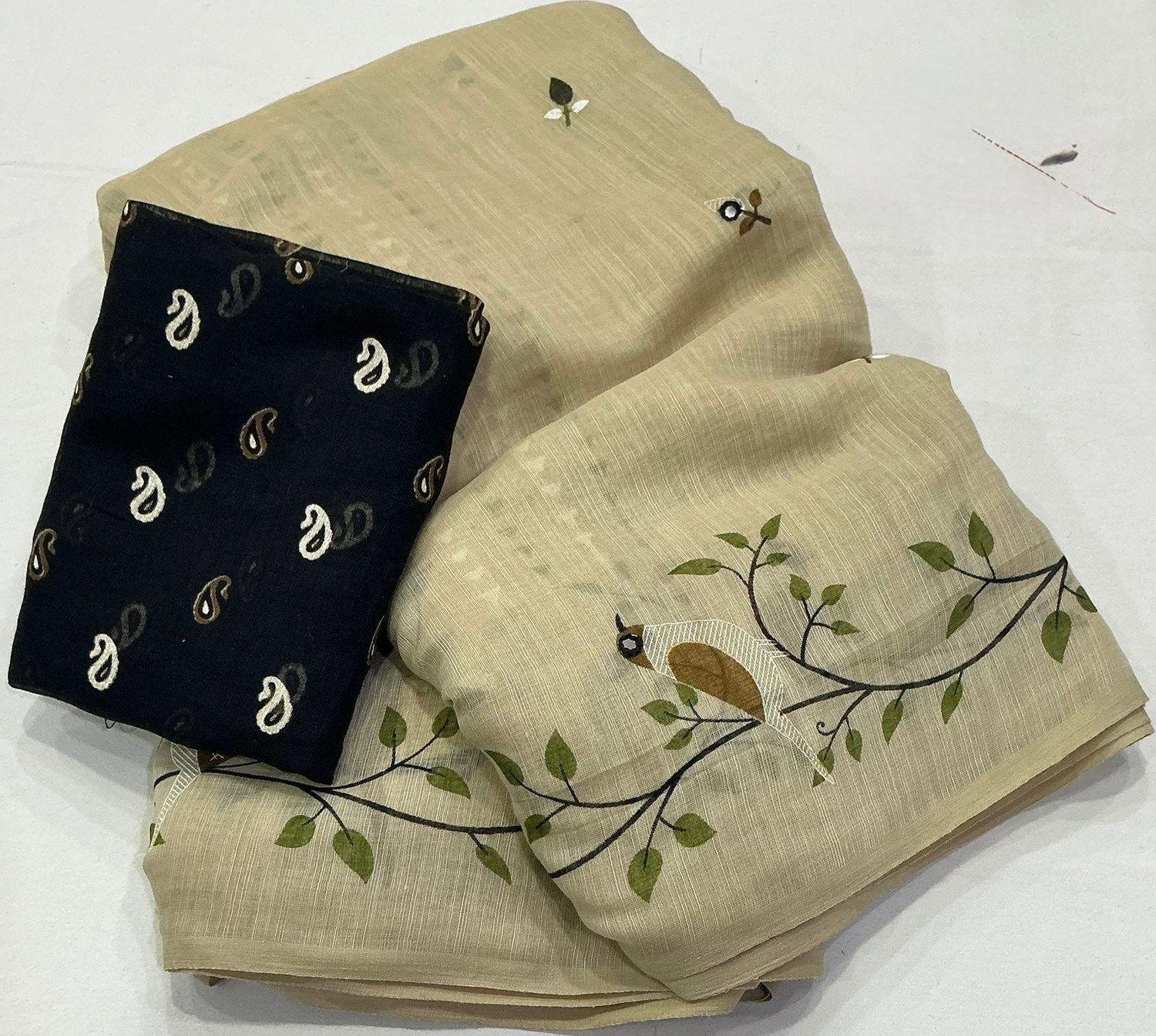 Image of niesha fashion Printed, Floral Print, Paisley Hand Batik Cotton Linen, Linen Saree
