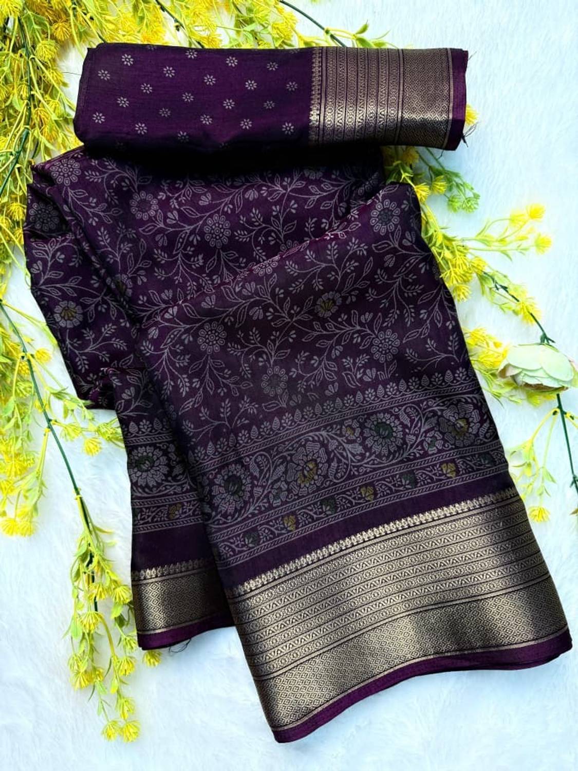 VYOMDESIGNS Woven, Floral Print Kalamkari Silk Blend Saree