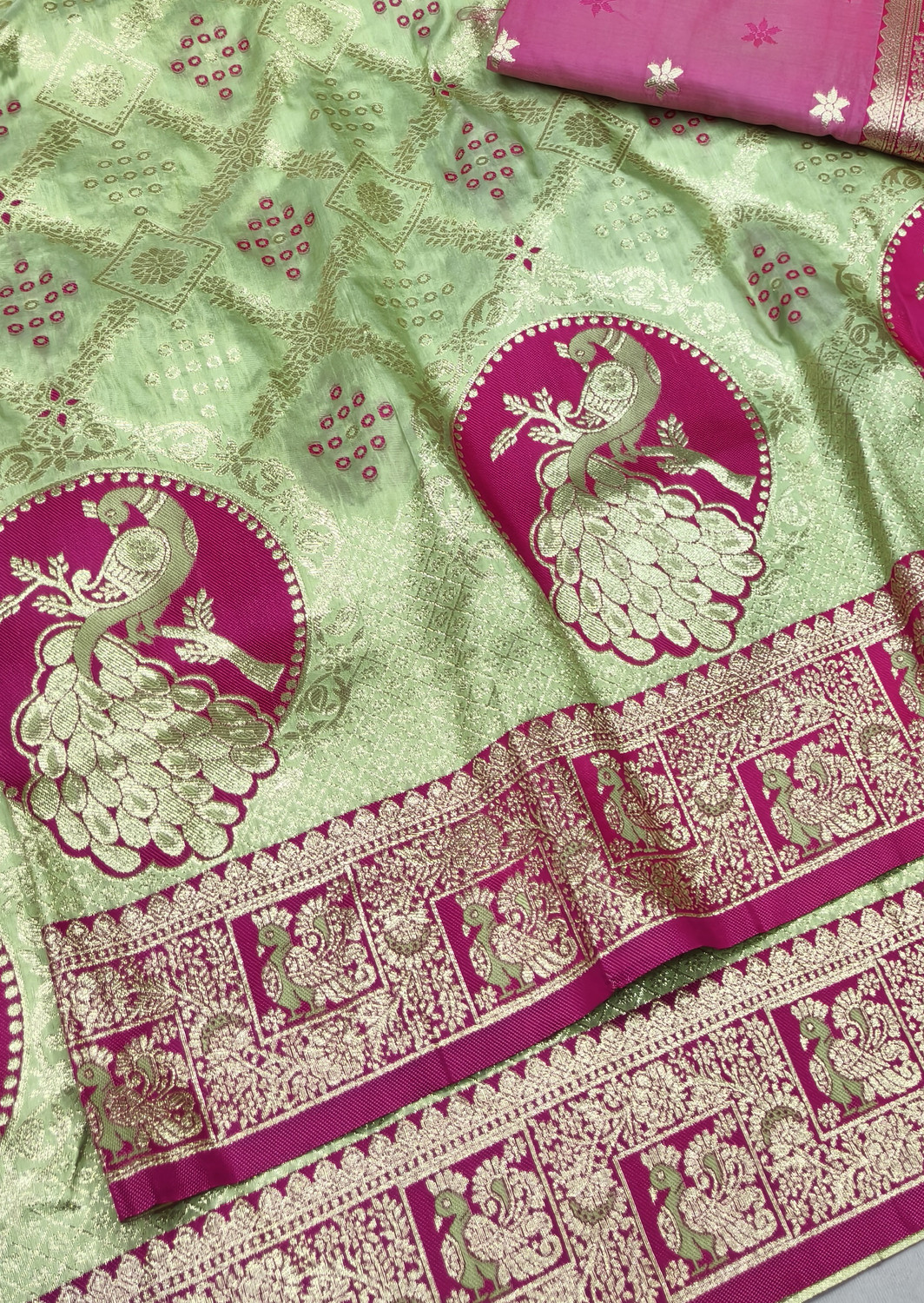 Image of Vomira Woven Banarasi Silk Blend, Art Silk Saree
