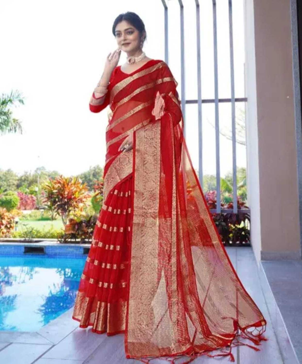 Banaras silk palace Striped Bollywood Organza Saree (Red)
