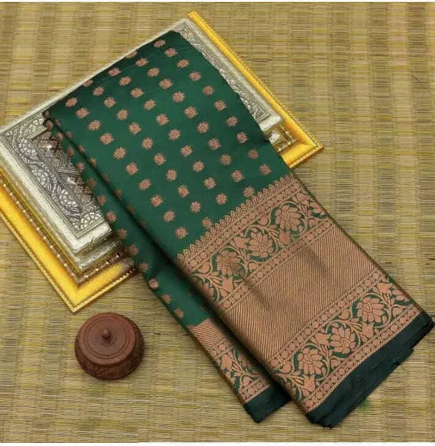 KanjiQueen Woven, Printed Kanjivaram Silk Blend, Pure Silk Saree