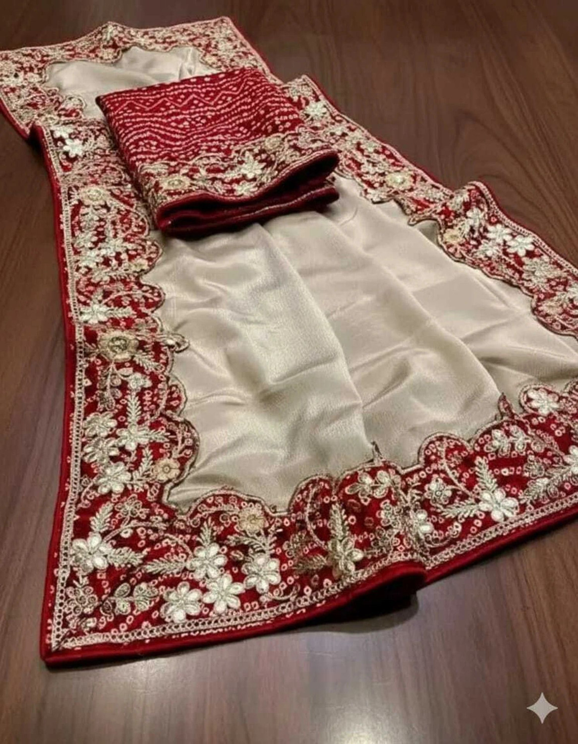 Image of QEXTY Self Design, Solid /Plain, Embroidered Bandhani Silk Blend Saree