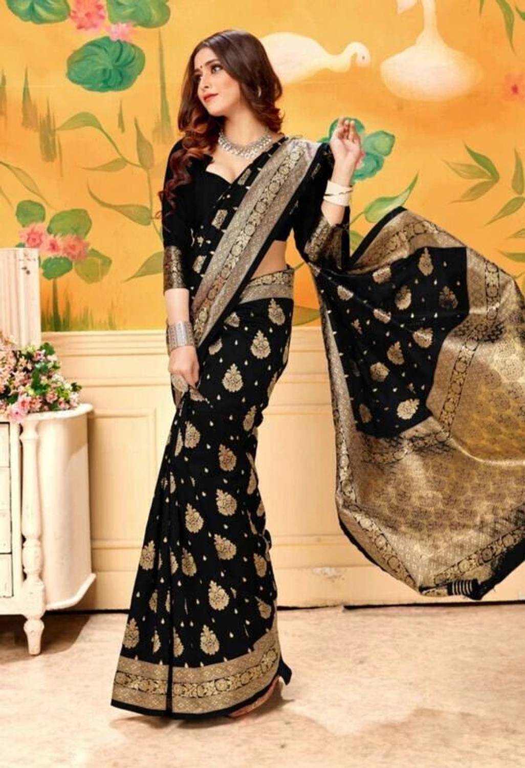 TIGERSNAKE Woven Kasavu Silk Blend Saree (Black)