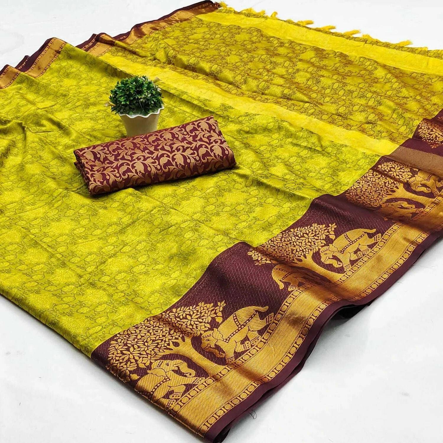 AVANTIKA FASHION Printed, Temple Border, Woven, Embellished, Soli