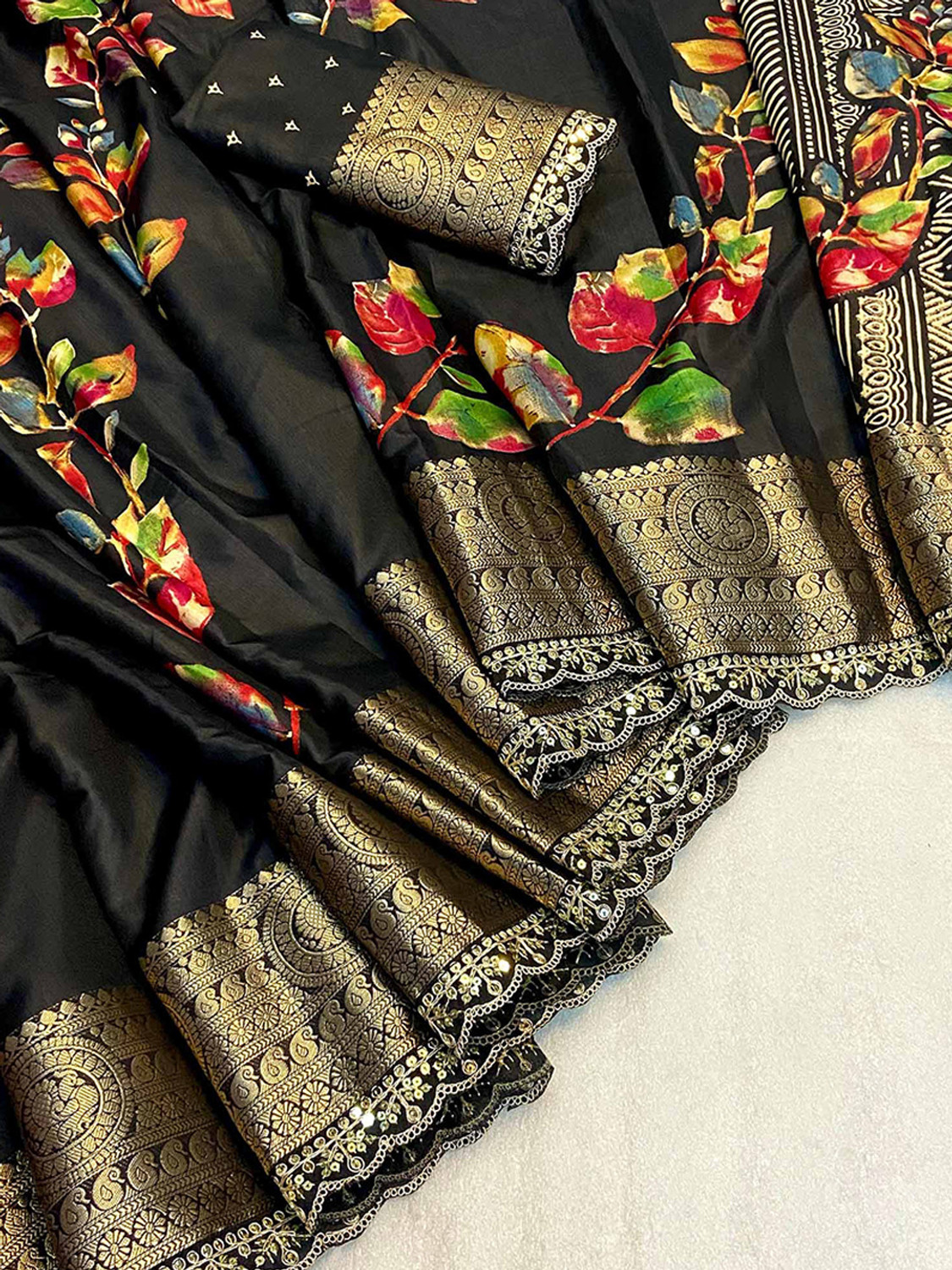 Image of Peachmode Printed Bollywood Silk Blend Saree (Black)