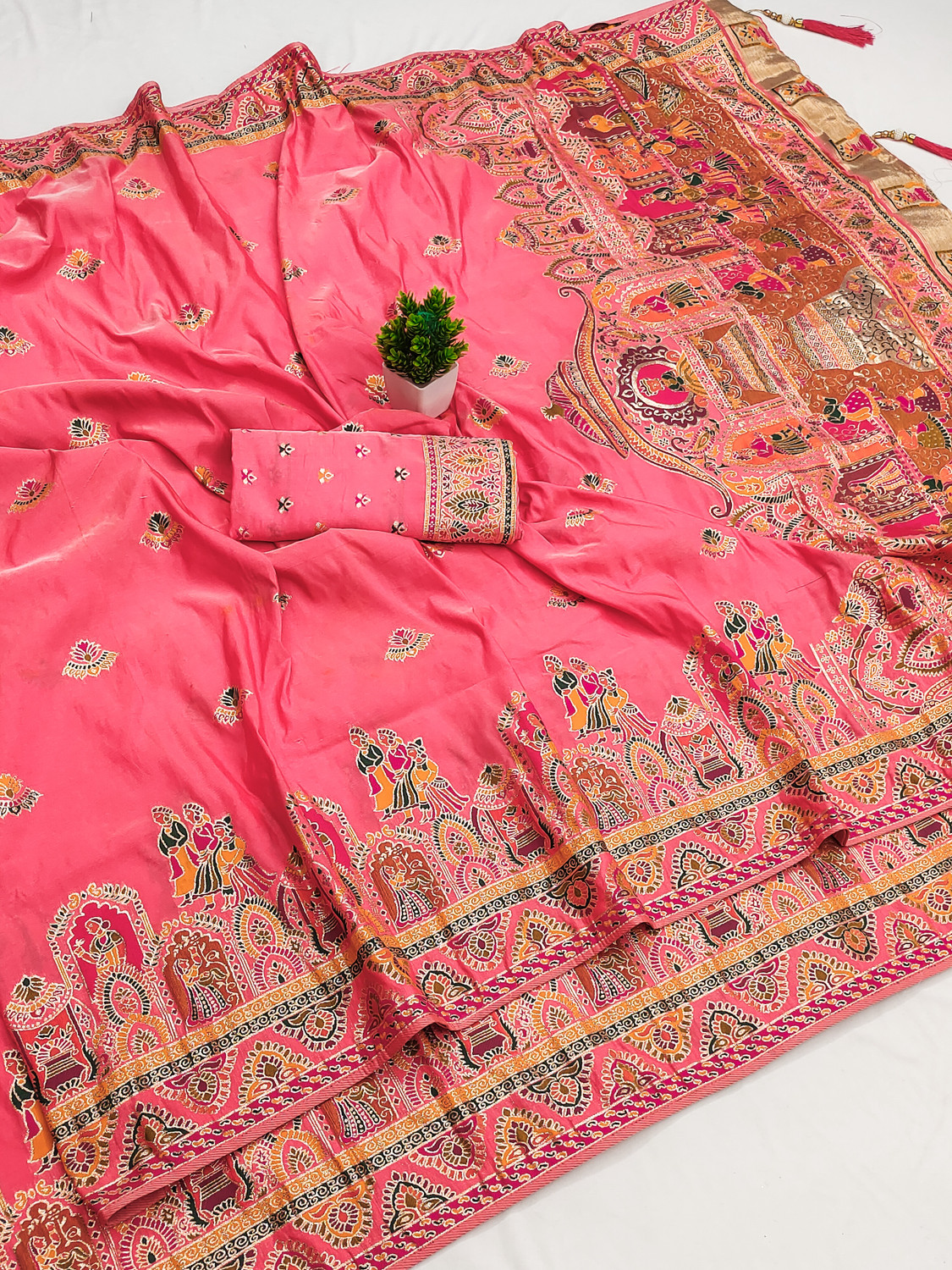 Image of PALLUPOCKET Woven Kanjivaram Jacquard Saree