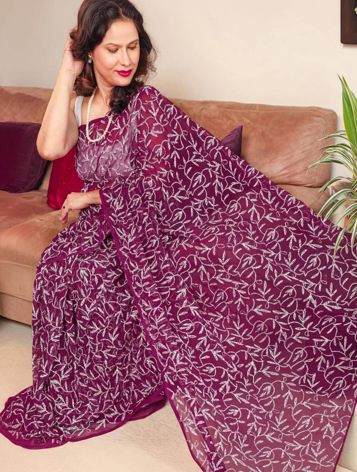 Afia Lucknowi Chikankari Embroidered, Floral Print Lucknow Chikankari Georgette Saree