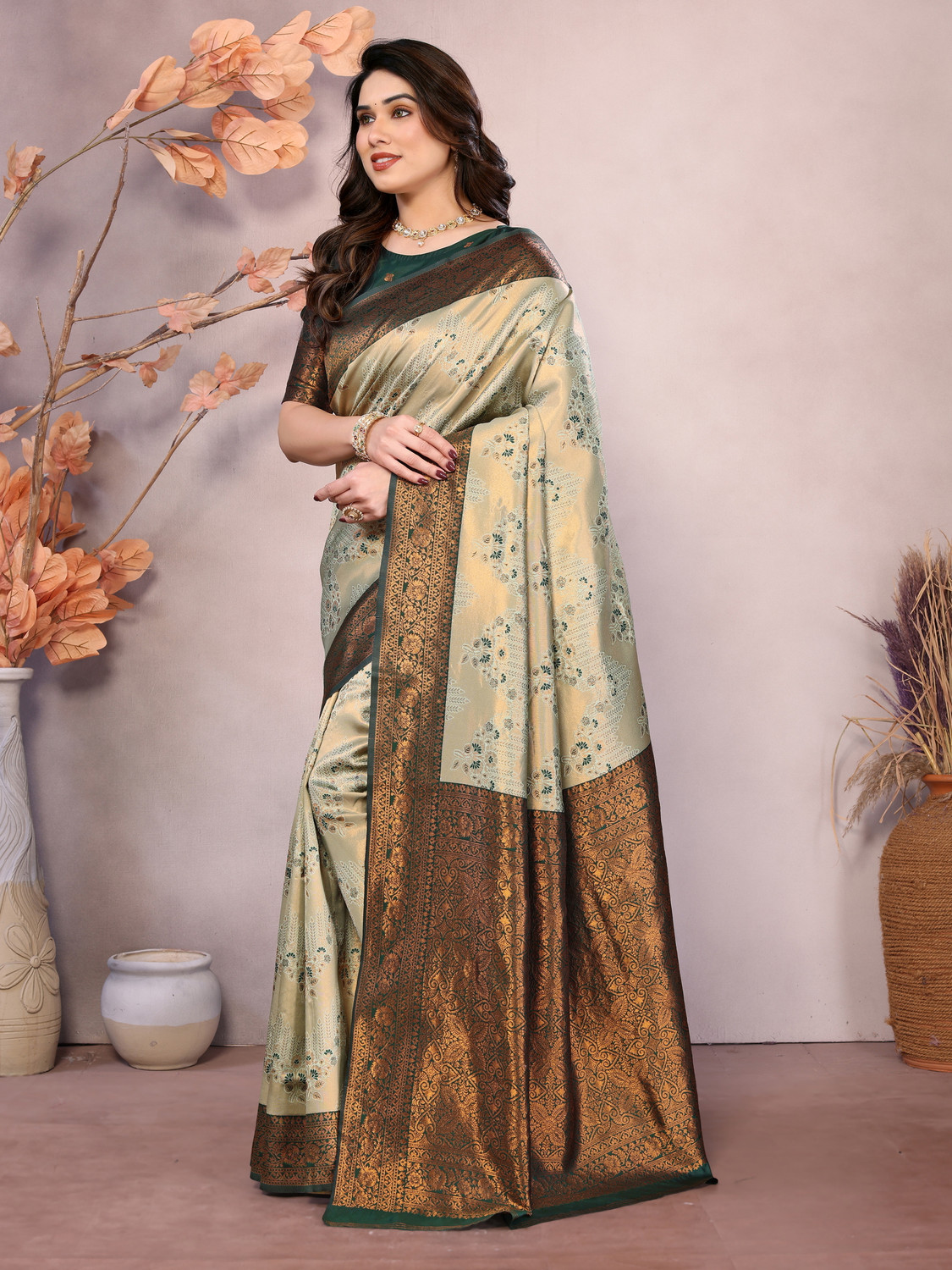 Image of fabguru Woven Kanjivaram Art Silk, Jacquard Saree