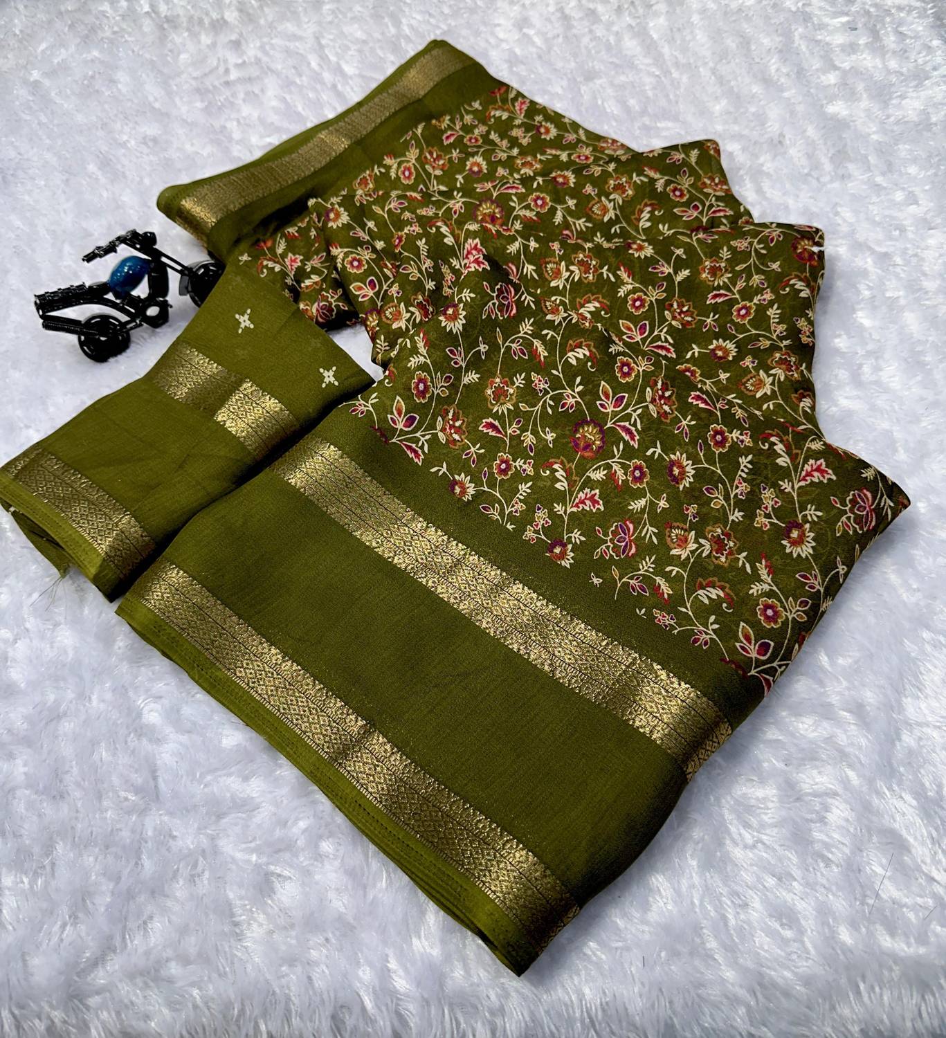 vishwambhari enterprise Floral Print, Embellished Daily Wear Georgette Saree