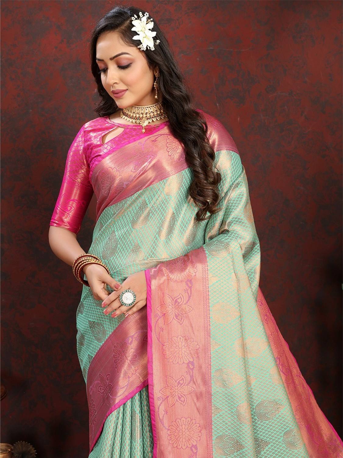 Divastri Embellished, Woven Mysore Cotton Silk Saree (Light Green