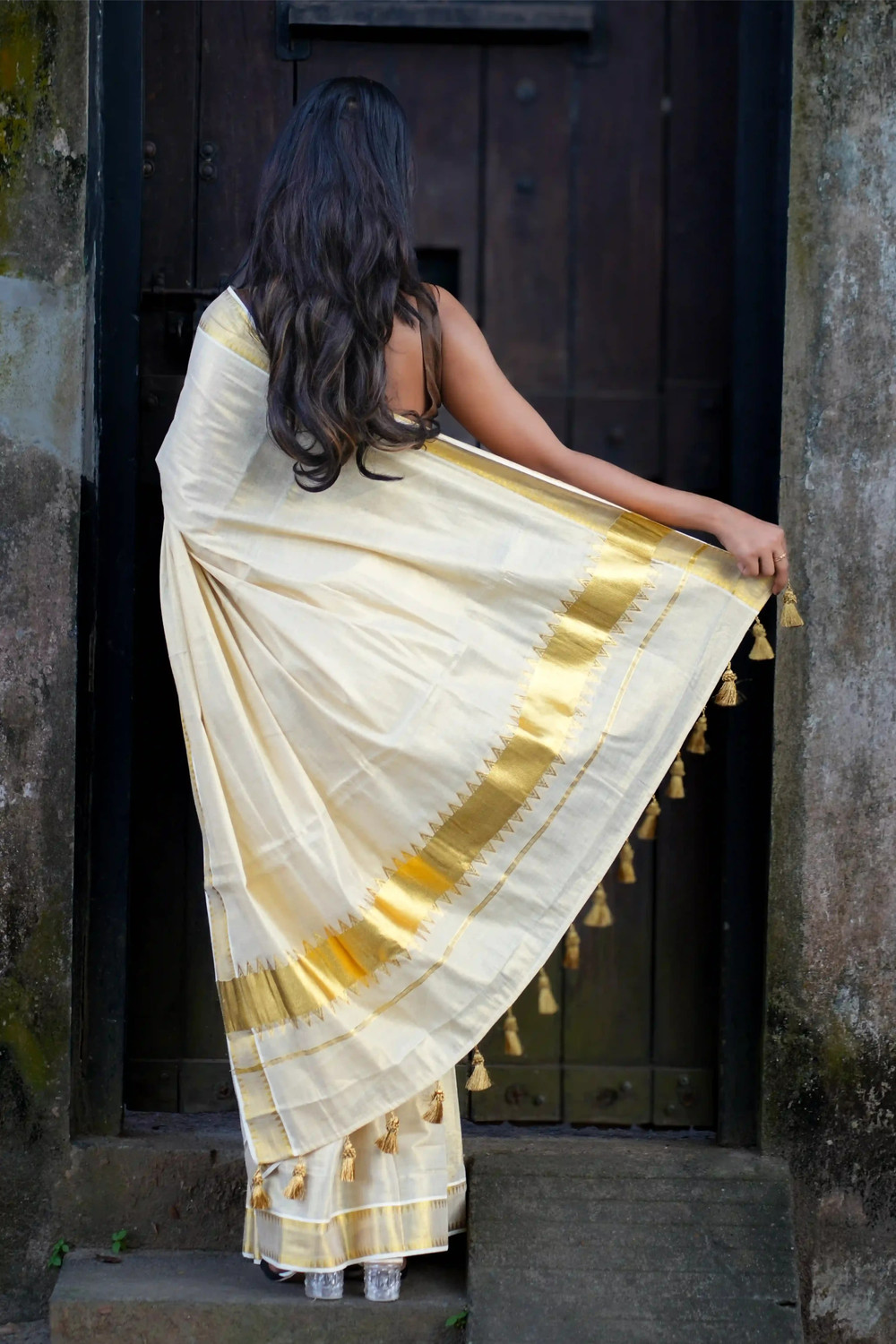 Image of I Love Sarees Color Block Kasavu Kerala Cotton Saree (Cream)