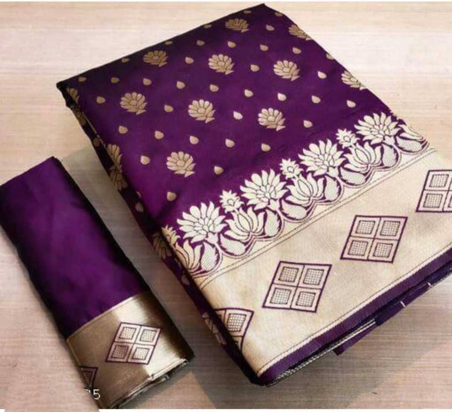 Aachari Embellished, Self Design, Floral Print, Woven, Applique Kanjivaram Jacquard, Pure Silk Saree