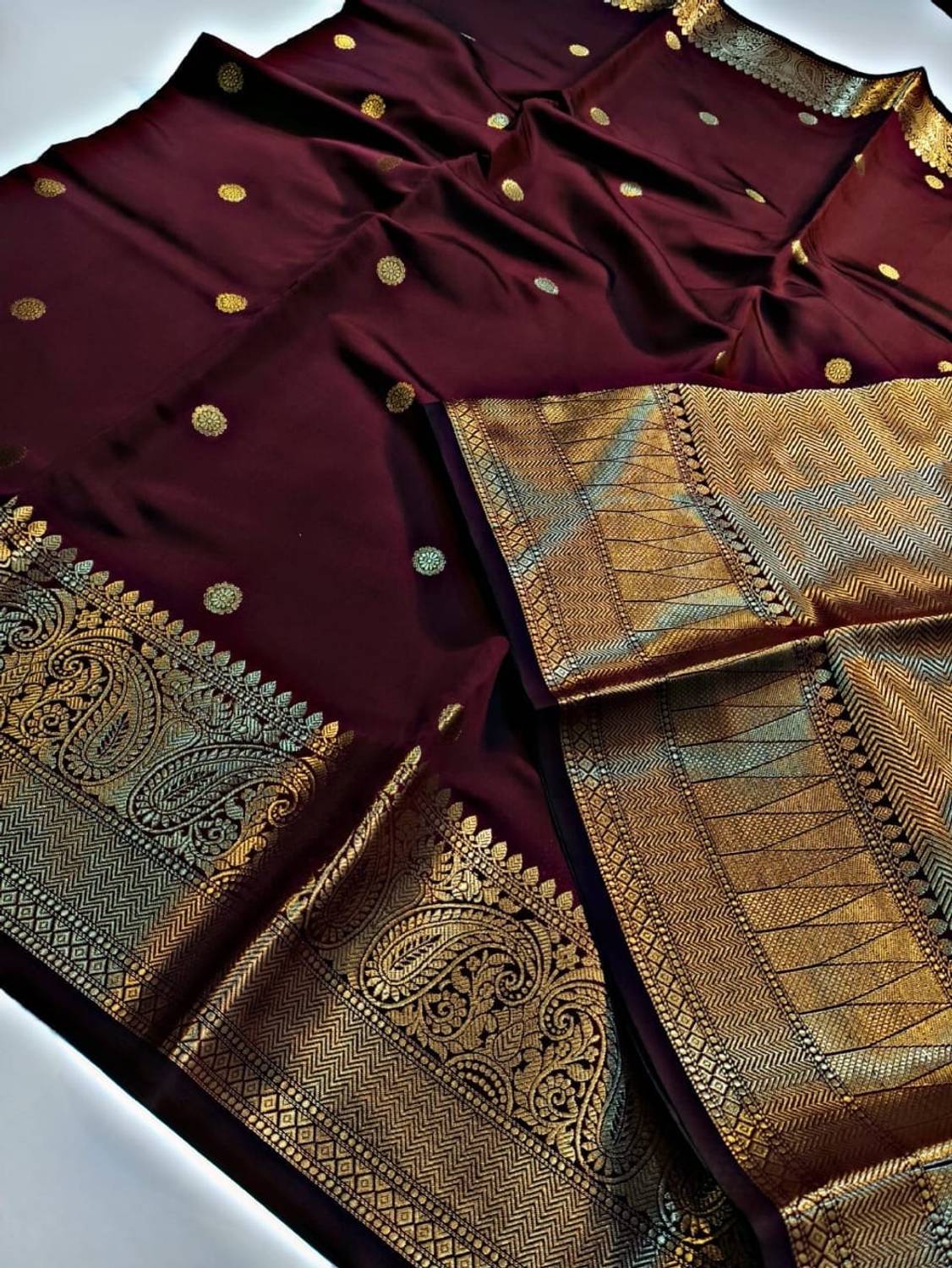 Akram Textiles Hub Woven Banarasi Satin, Art Silk Saree