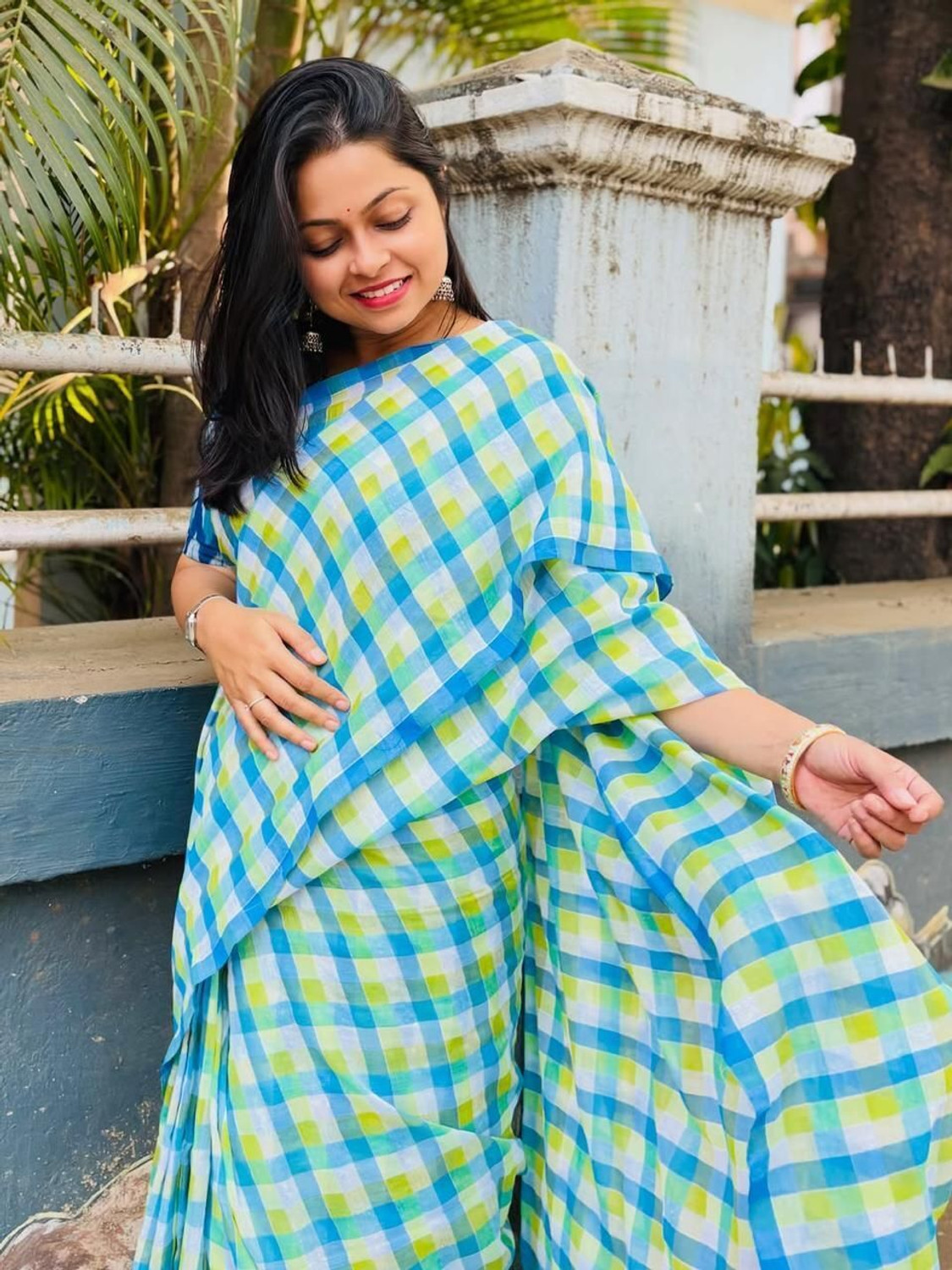 Image of TWRIL Checkered Handloom Mulmul Saree