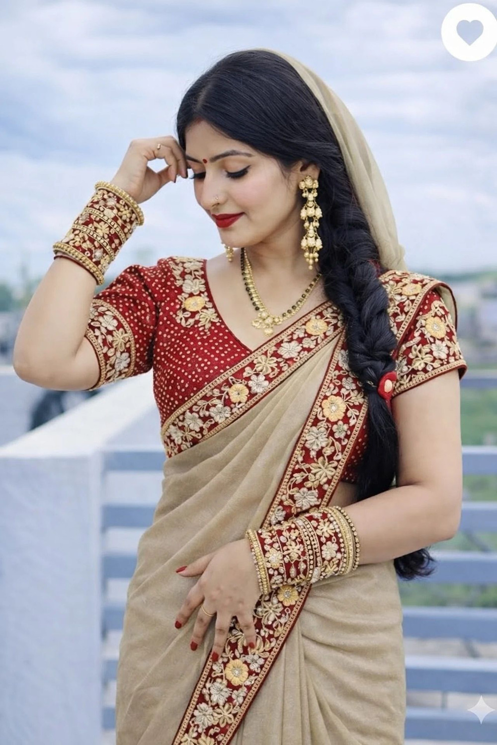 Image of QEXTY Self Design, Solid /Plain, Embroidered Bandhani Silk Blend Saree