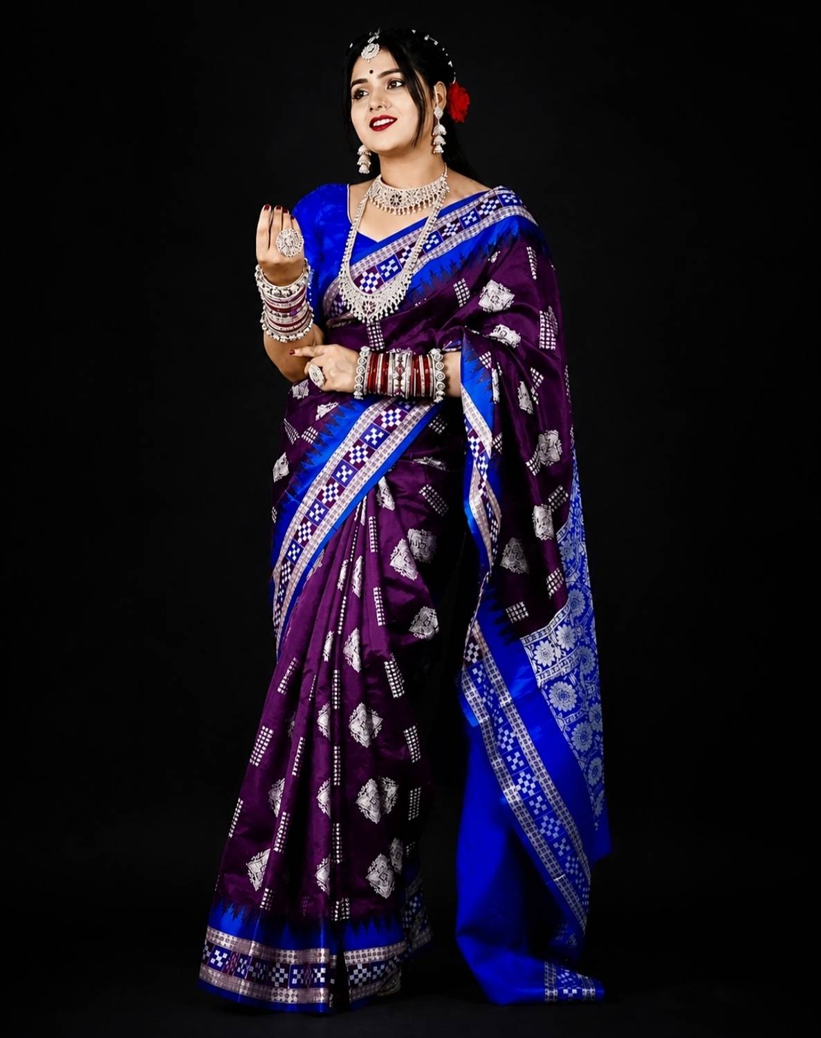 BROOKLYN ELEGANCE Temple Border Sambalpuri Cotton Blend Saree