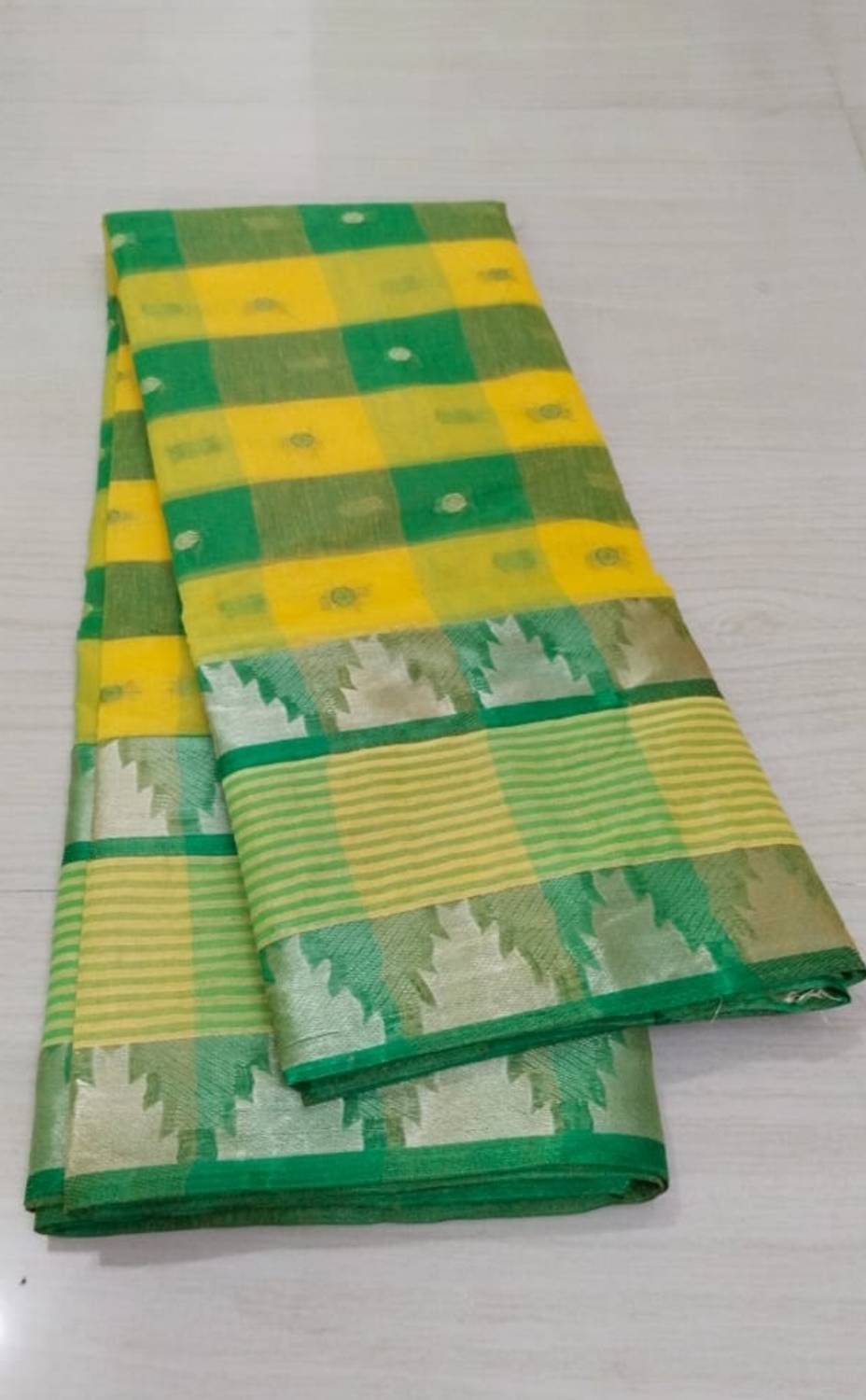 Balorampal Checkered Tant Pure Cotton Saree