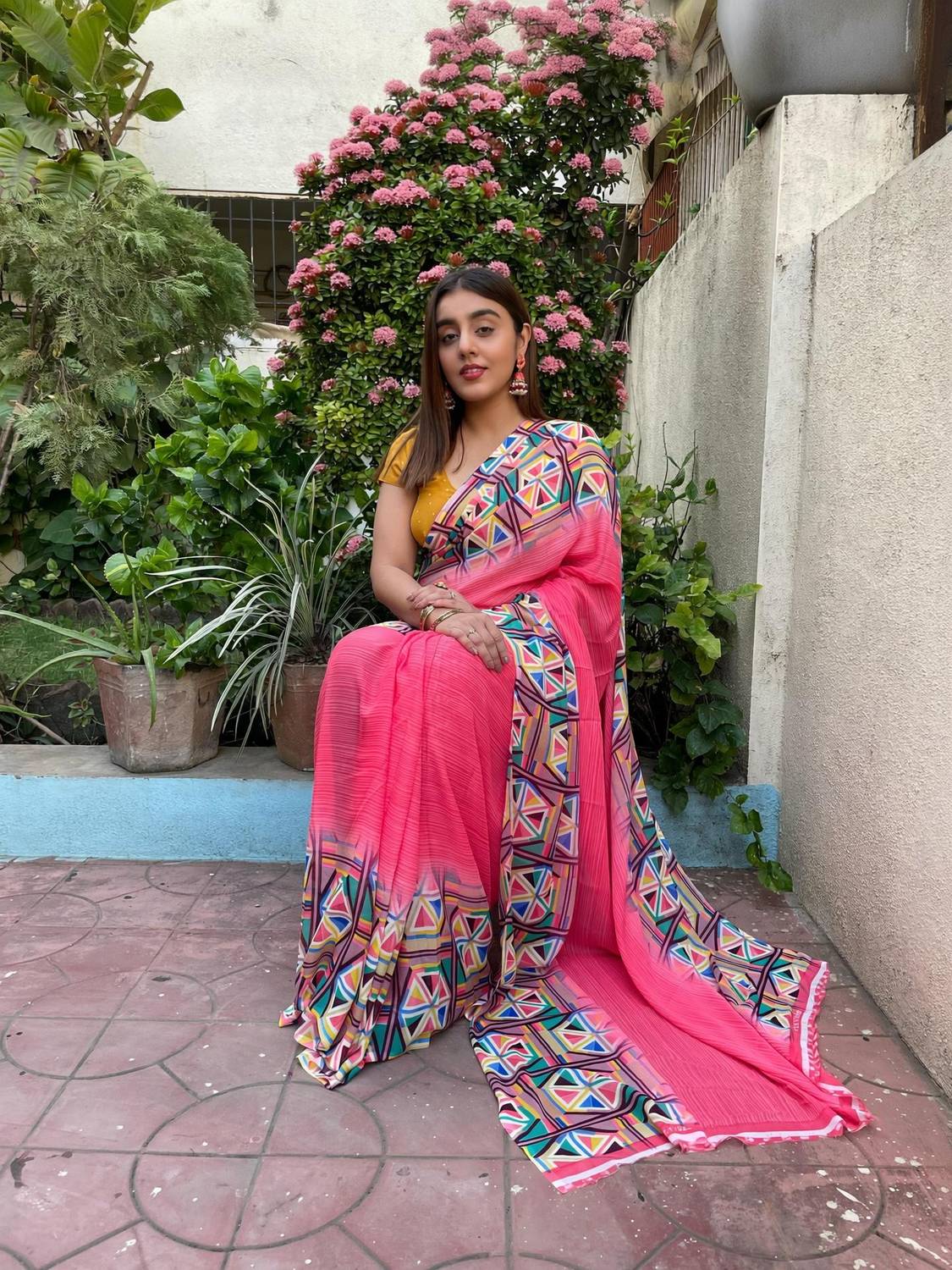 Anand Sarees Geometric Print, Printed Bollywood Georgette Saree
