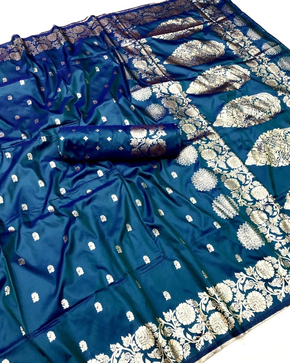 BOXWIN Woven Banarasi Jacquard Saree