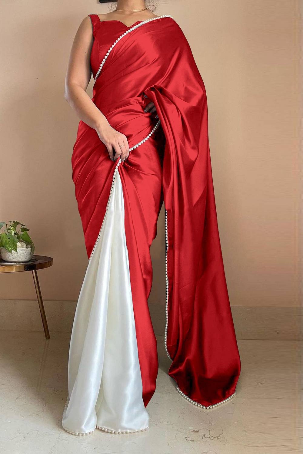 Apnisha Solid/Plain Bollywood Silk Blend Saree