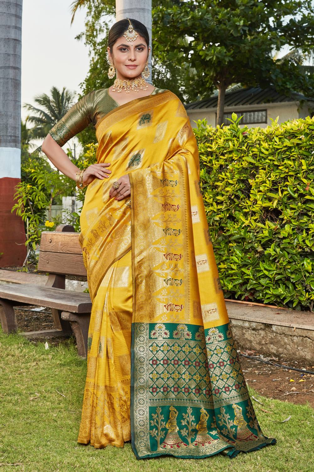 BULLDOZER Embroidered Banarasi Cotton Silk, Jacquard Saree