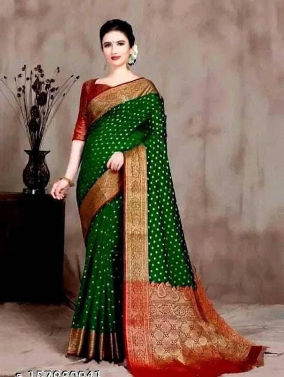 BHIKS RR Woven, Polka Print Kanjivaram Silk Blend Saree