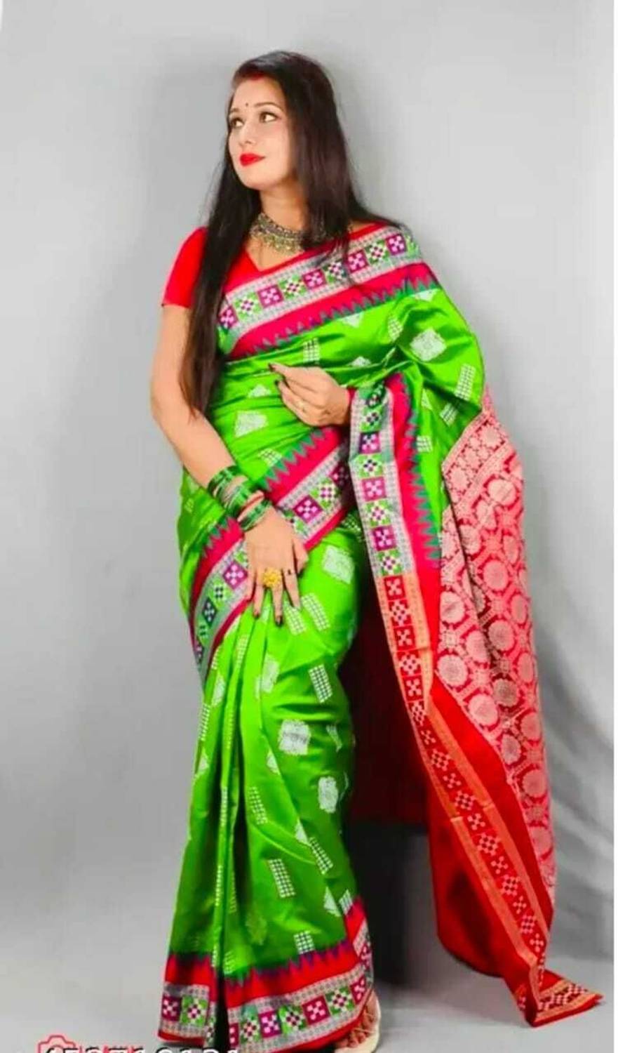 arcticsaree Woven Sambalpuri Art Silk Saree