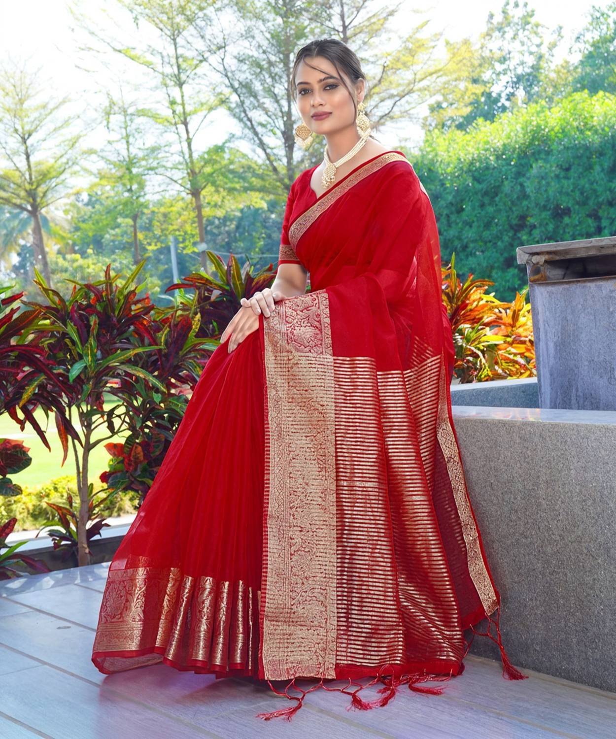 KOTHARI SBT Solid/Plain Bandhani Organza Saree (Red)