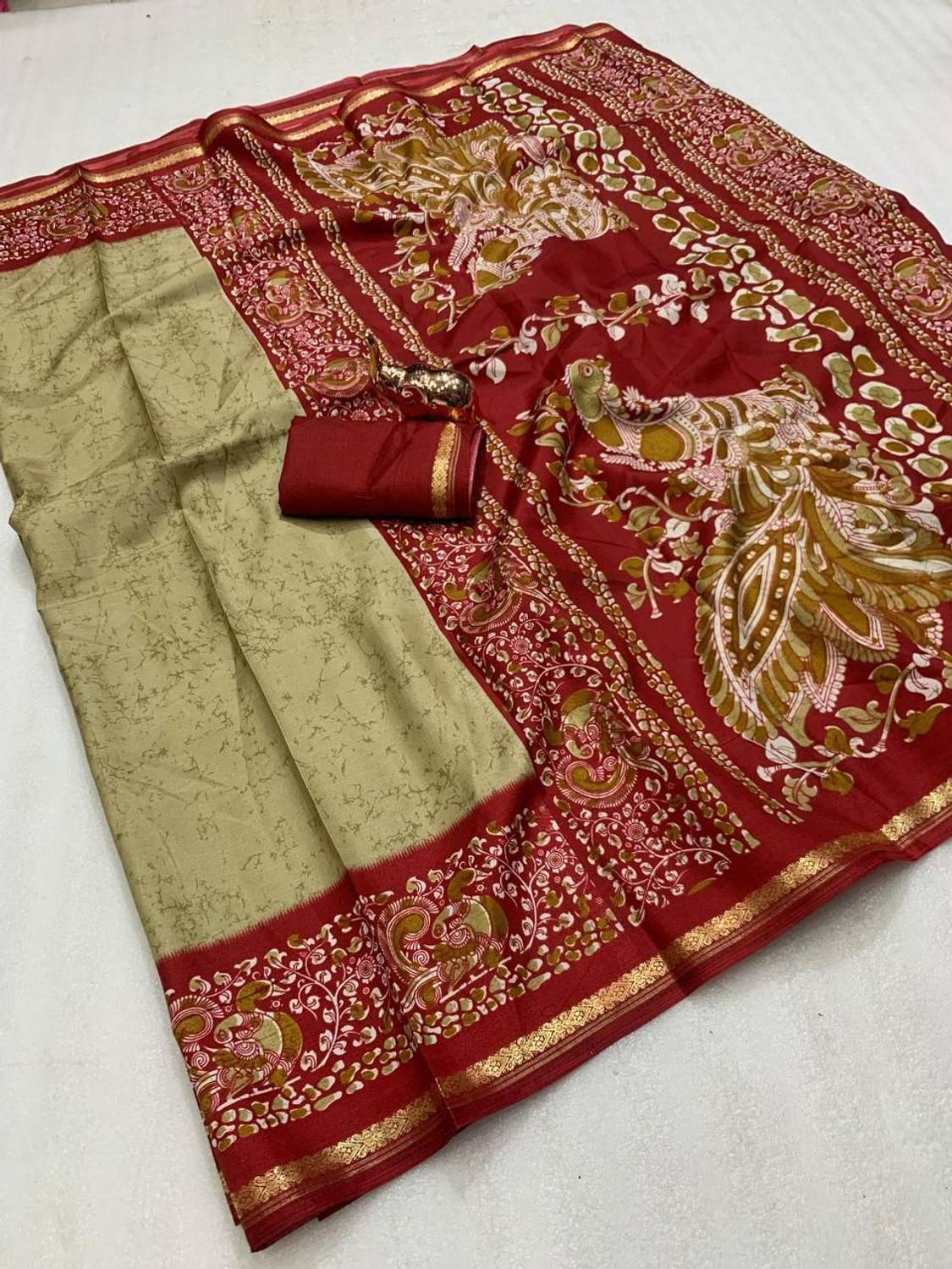 SDGRATITUDE Woven Daily Wear Pure Silk, Polyester Saree
