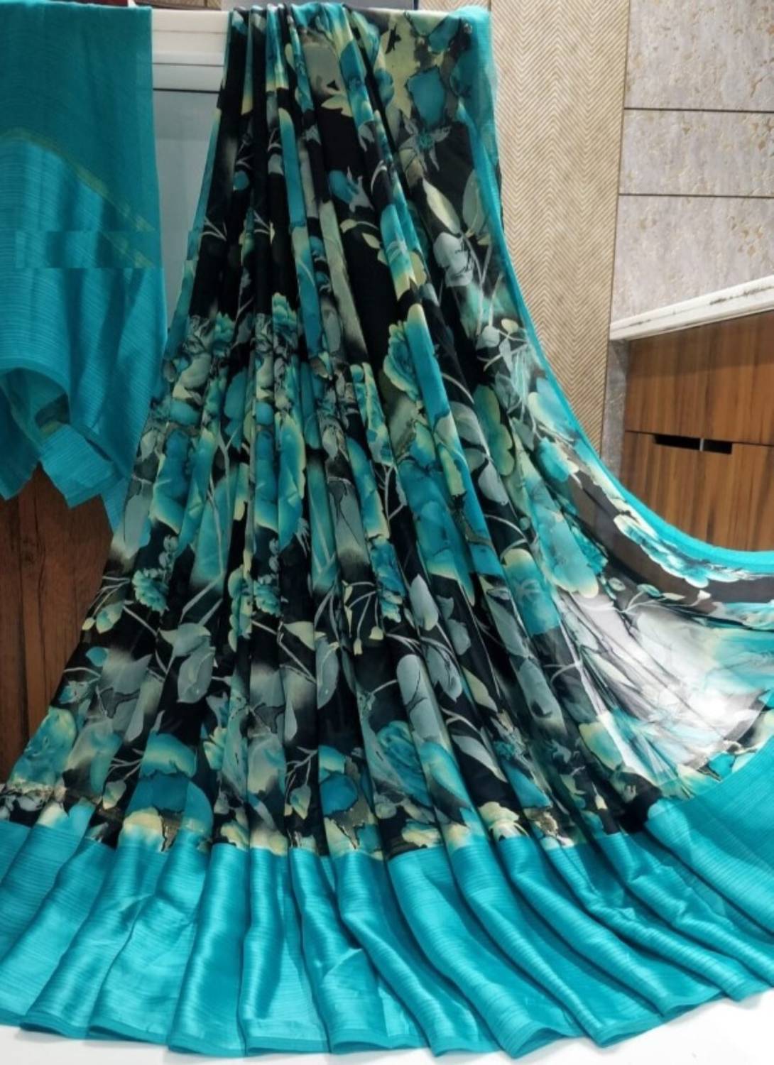 Bombey Velvat Fab Printed Ikkat Mulmul, Chiffon Saree