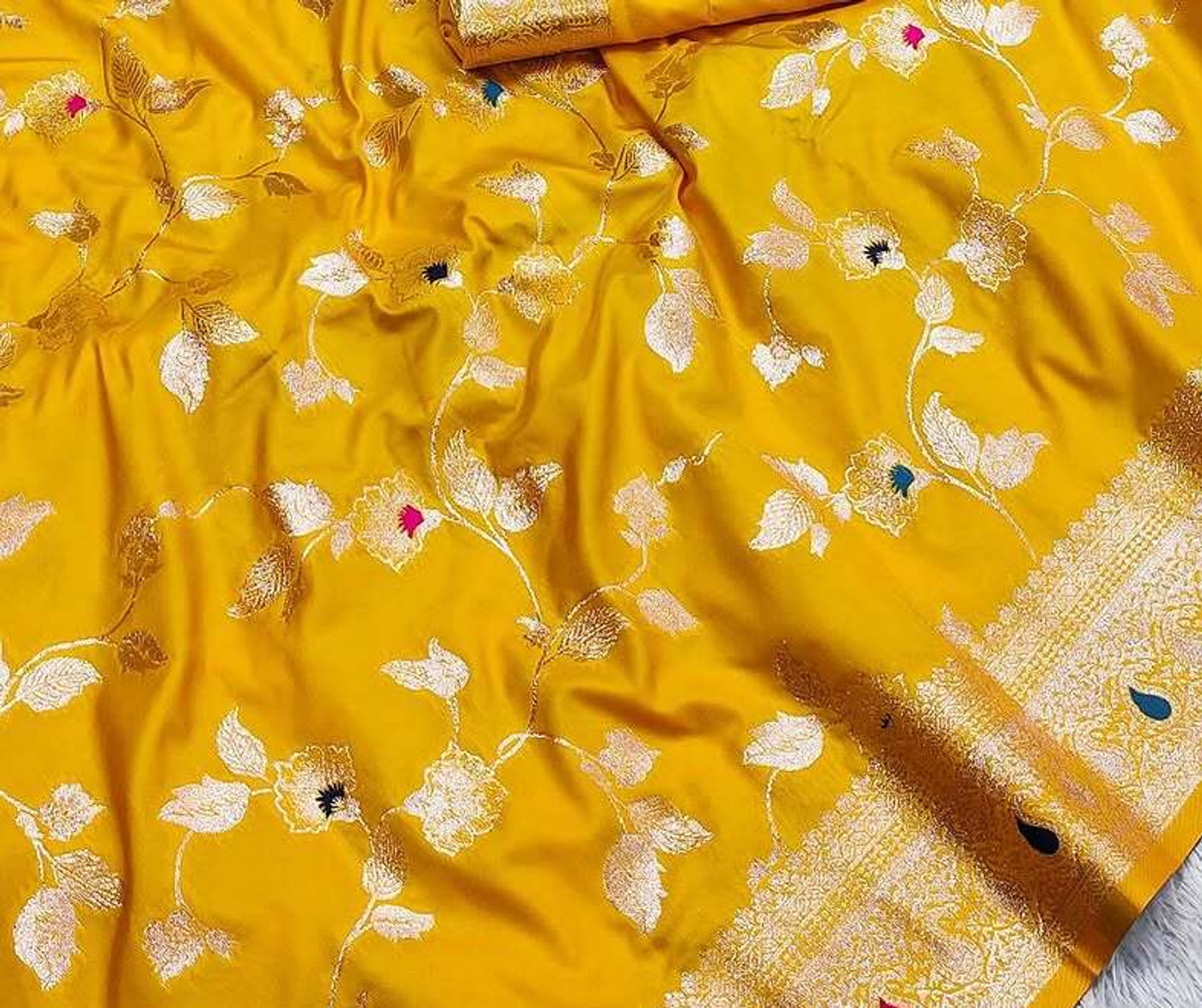 Image of Ratnavali Woven Paithani Silk Blend, Art Silk Saree