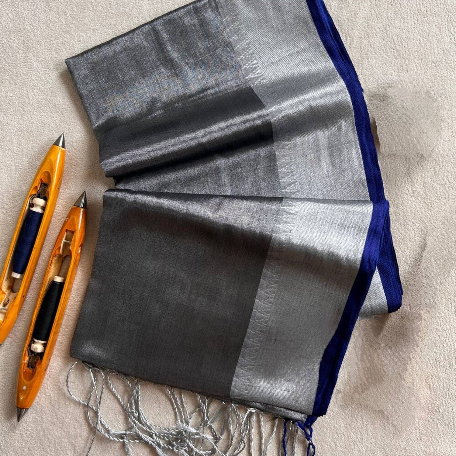 AGAMONI Woven Handloom Tissue Saree