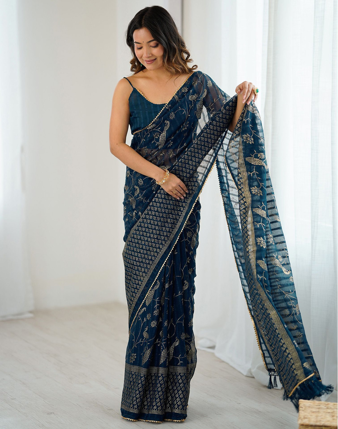 Image of Satrani Printed Bollywood Chiffon, Georgette Saree