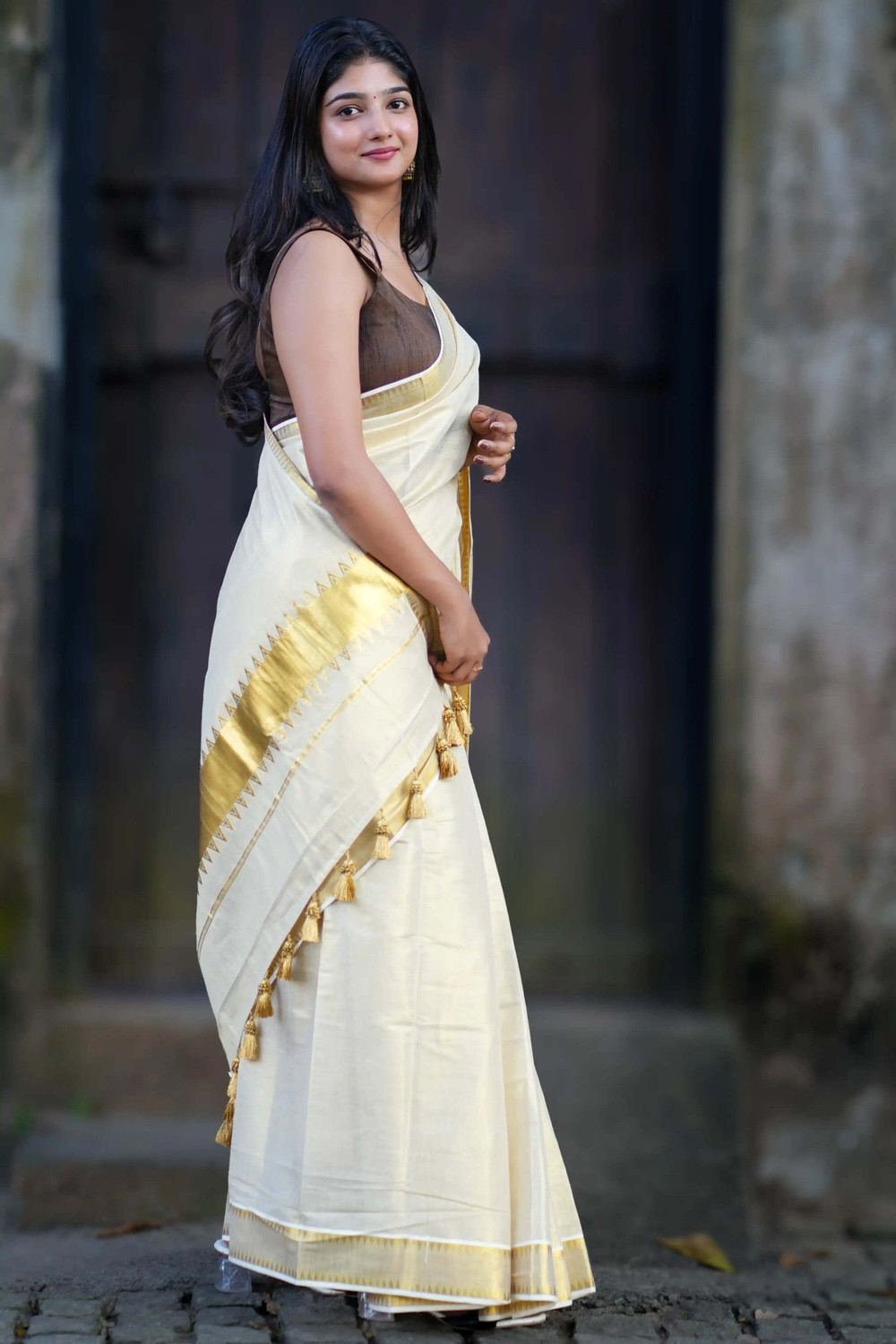 Image of I Love Sarees Color Block Kasavu Kerala Cotton Saree (Cream)