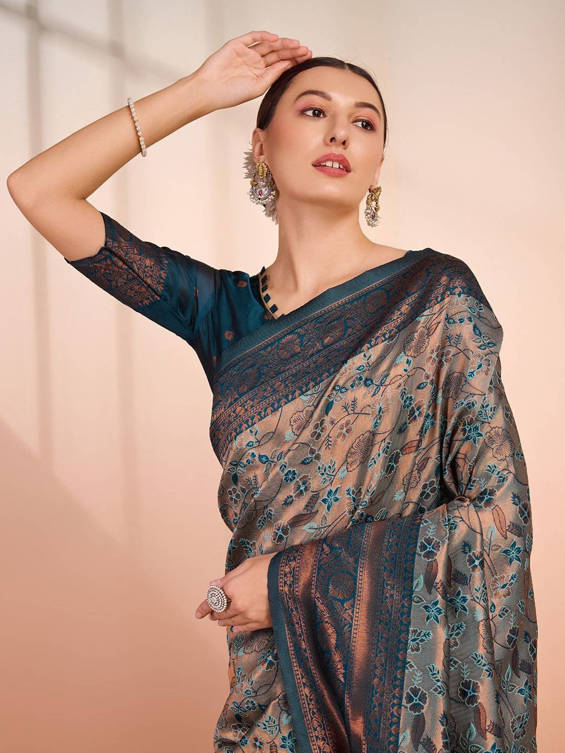 Shreyansh Creations Woven Banarasi Pure Silk Saree (Light Green)