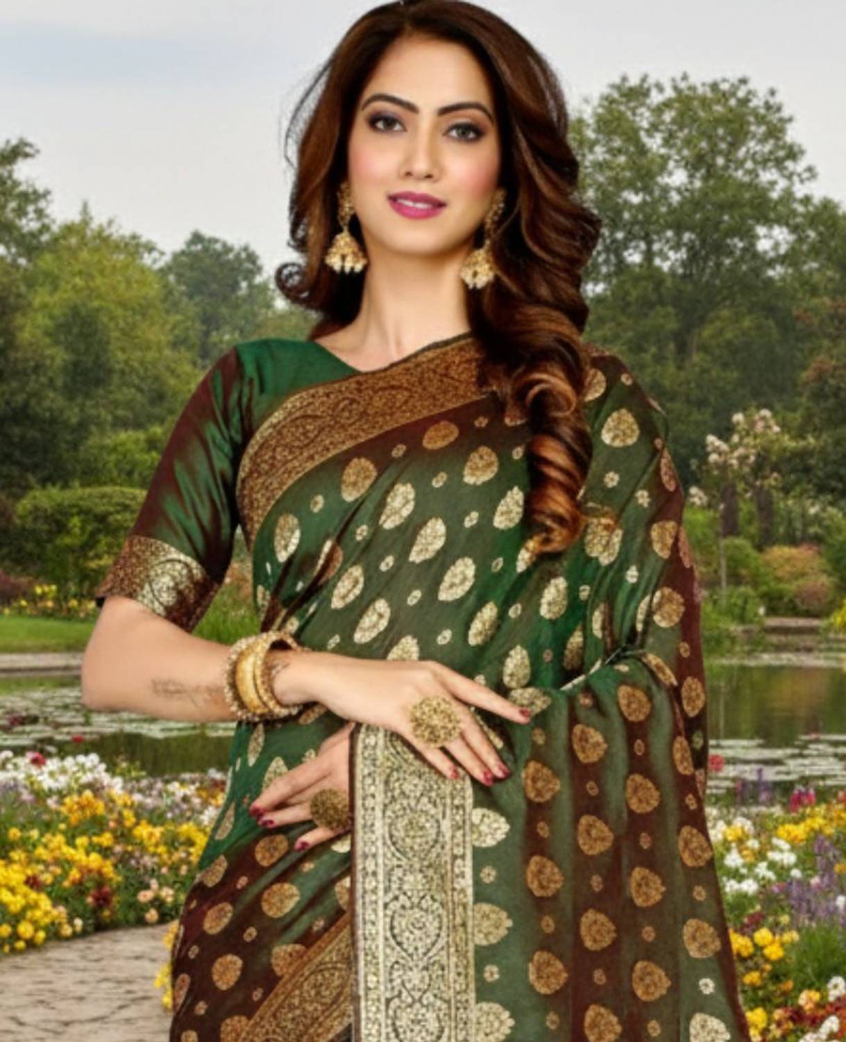 BOUGHTNOW Woven Banarasi Pure Silk Saree