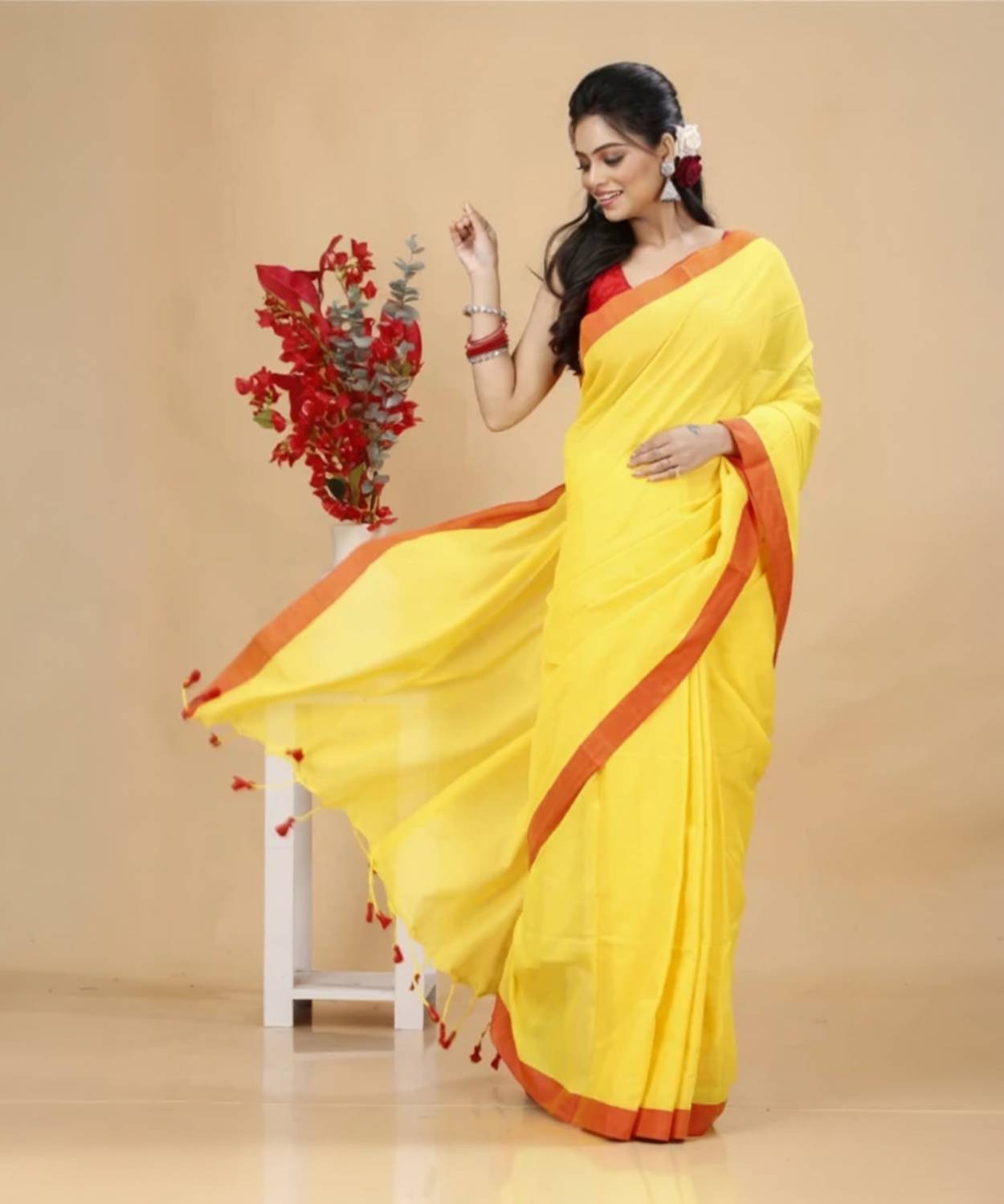 SMRITI HANDLOOM Solid/Plain Handloom Handloom Pure Cotton Saree