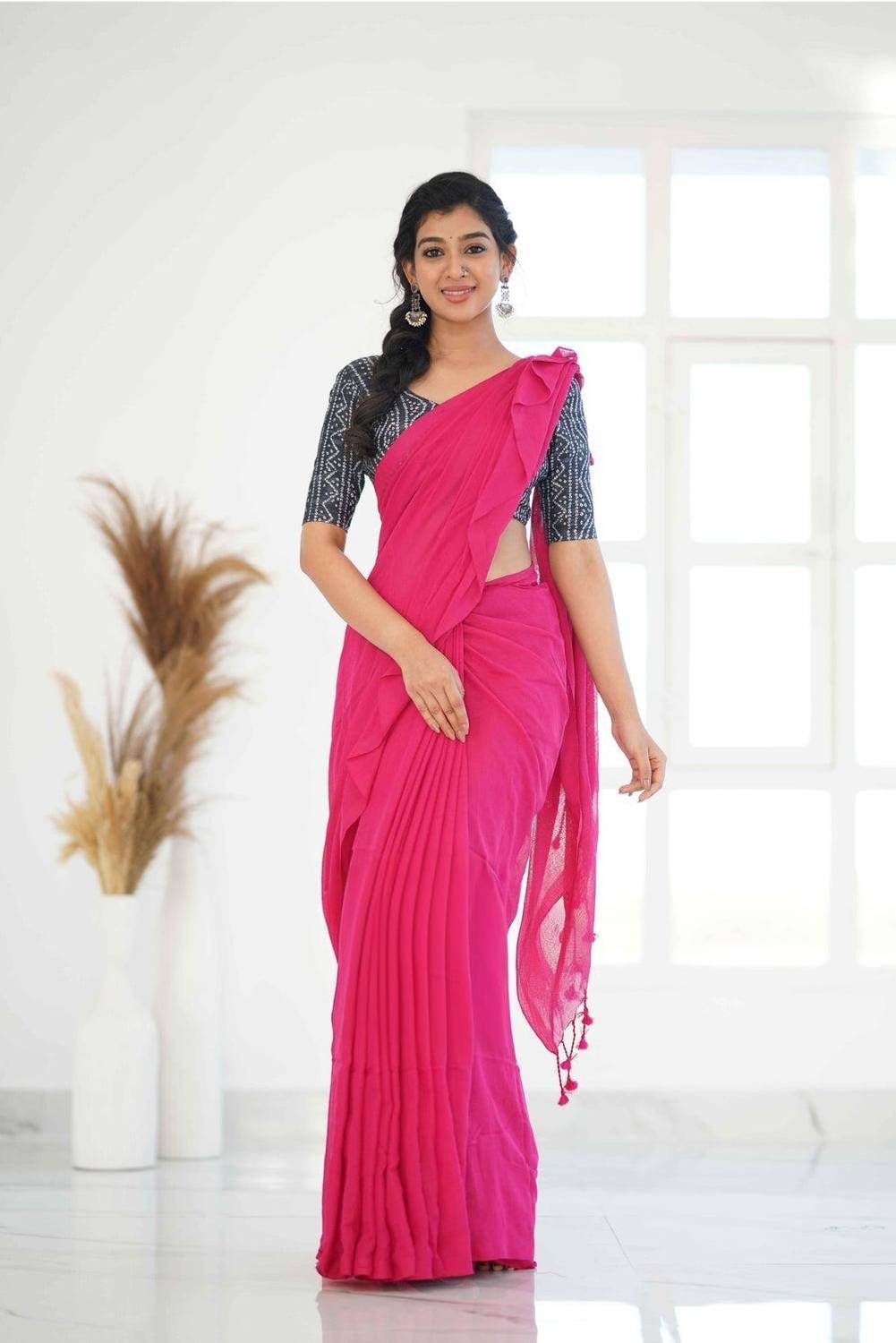Bengali Vibes Solid/Plain Handloom Pure Cotton Saree
