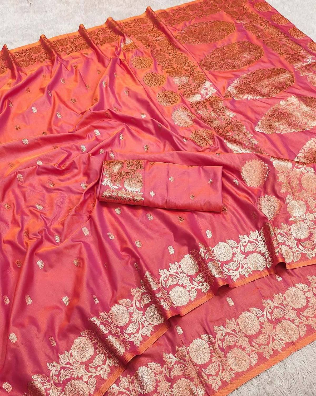 BOXWIN Woven Banarasi Jacquard Saree