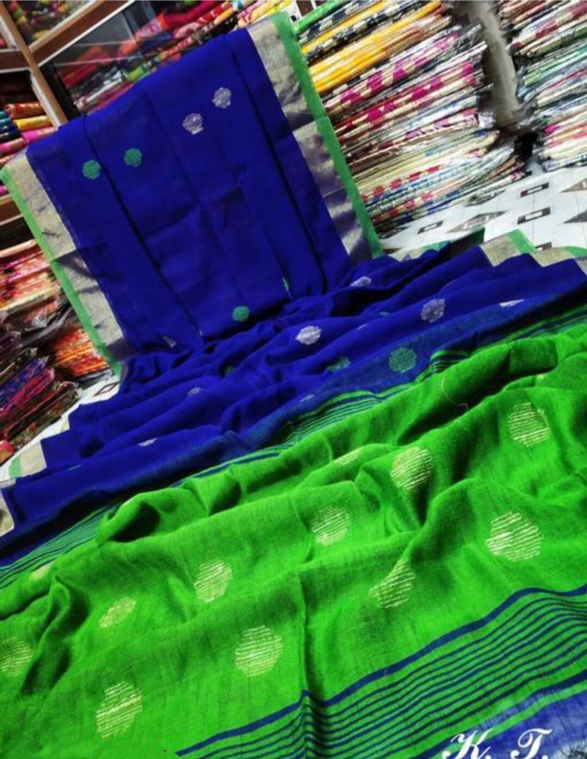 HouseOfCommon Woven, Striped Daily Wear Pure Cotton Saree