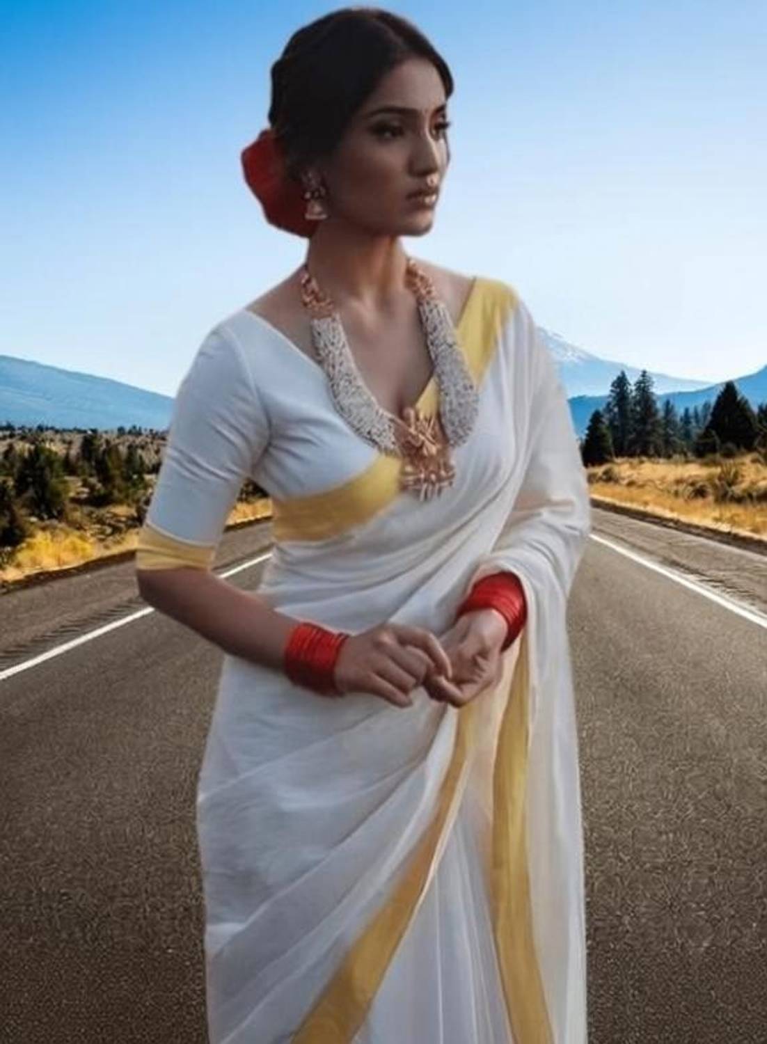 ANTIK Solid/Plain Kasavu Cotton Silk Saree