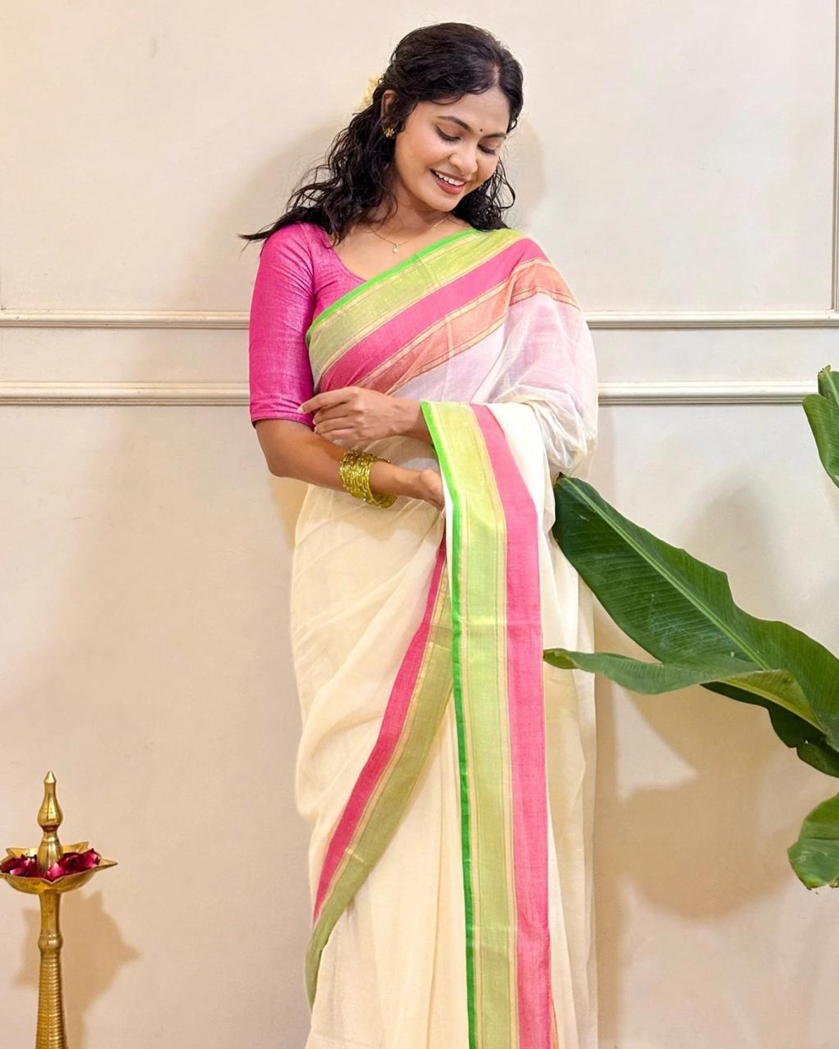 Image of TWRIL Woven Handloom Mulmul, Pure Cotton Saree