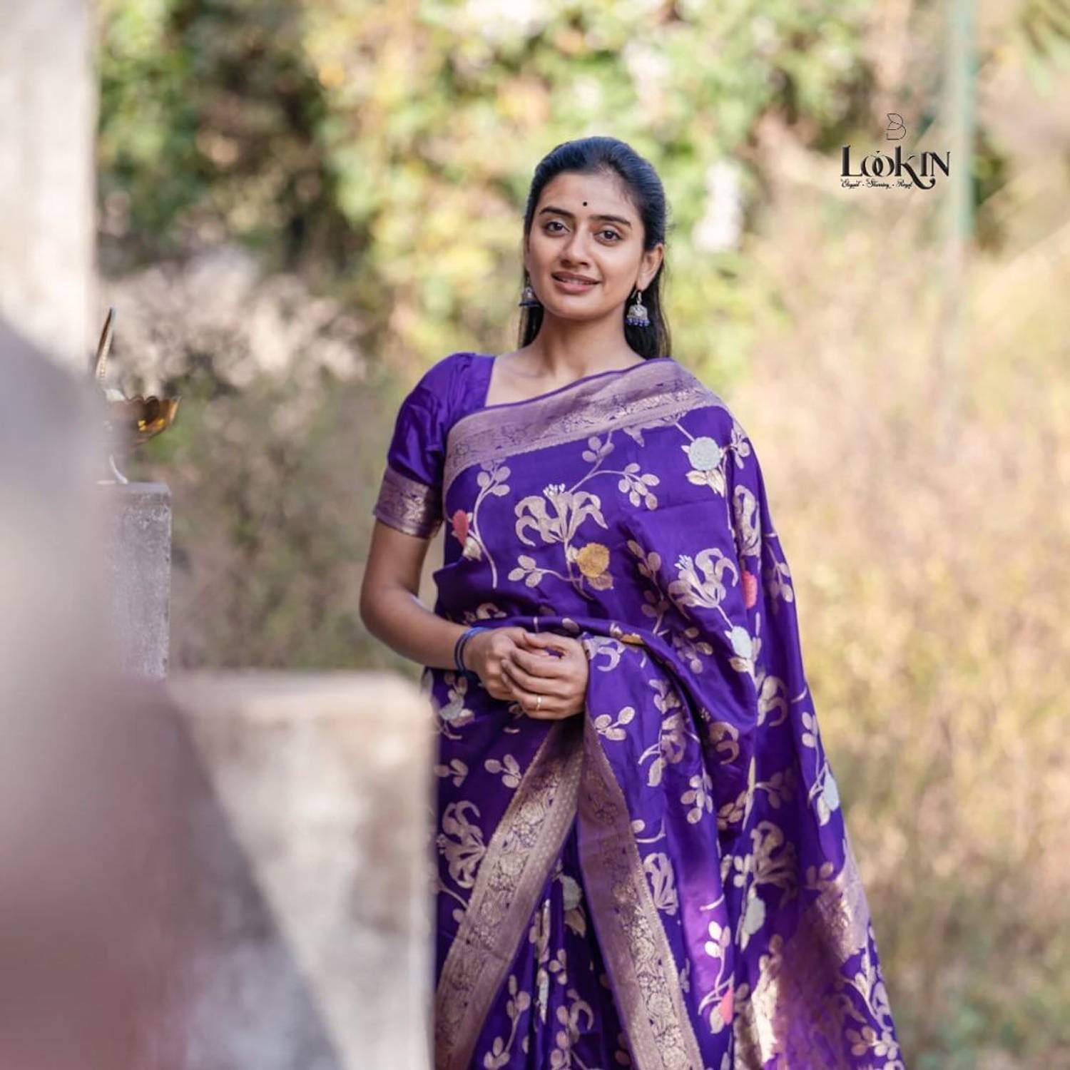 Kanjivaram Woven, Embroidered, Self Design Kanjivaram Pure Silk, Jacquard Saree
