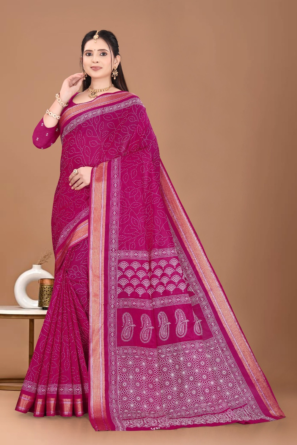 Image of RJ CREATION Printed, Graphic Print, Blocked Printed, Floral Print, Paisley Gadwal Pure Cotton Saree