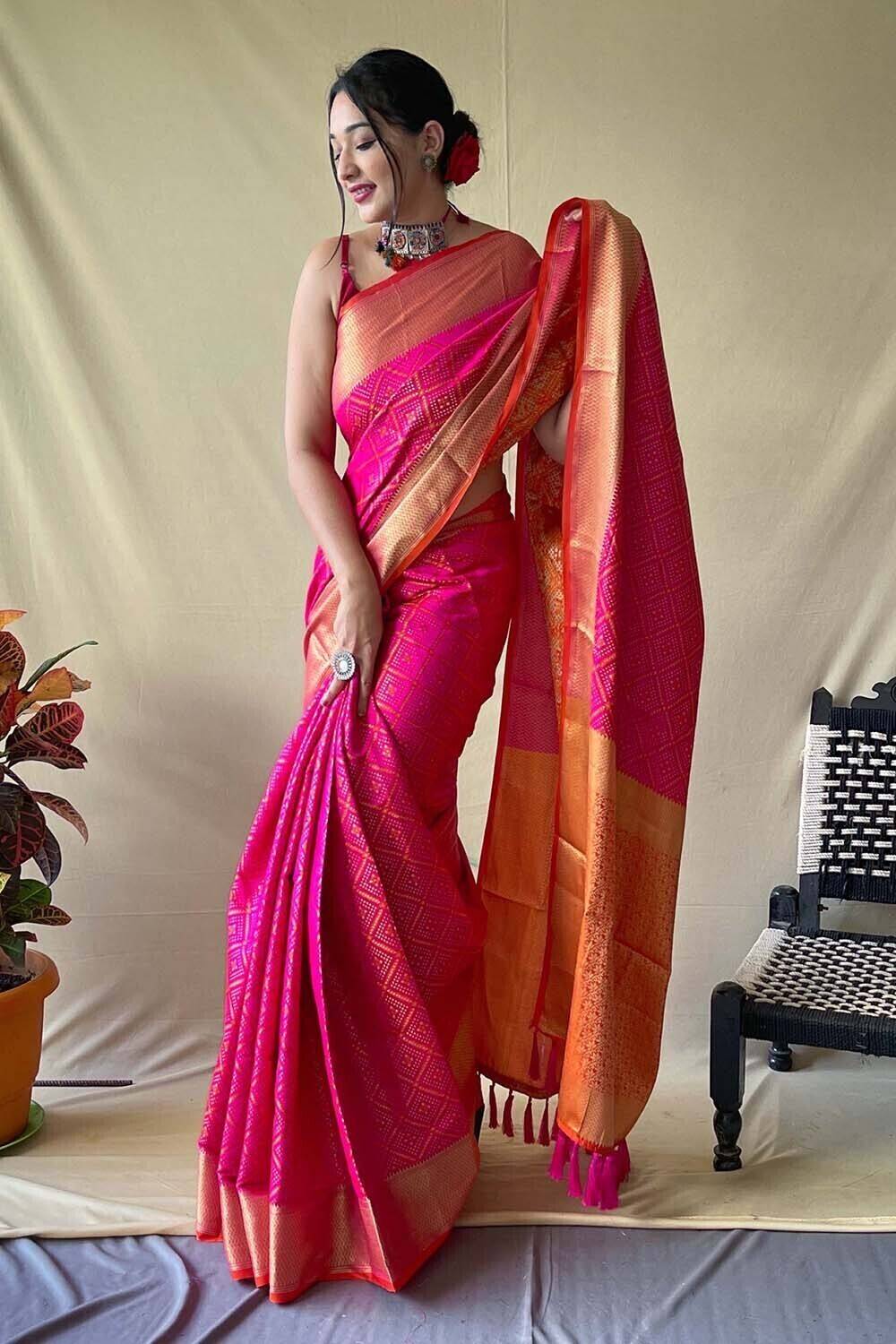 Divastri Woven Handloom Nylon Saree (Pink, Orange)