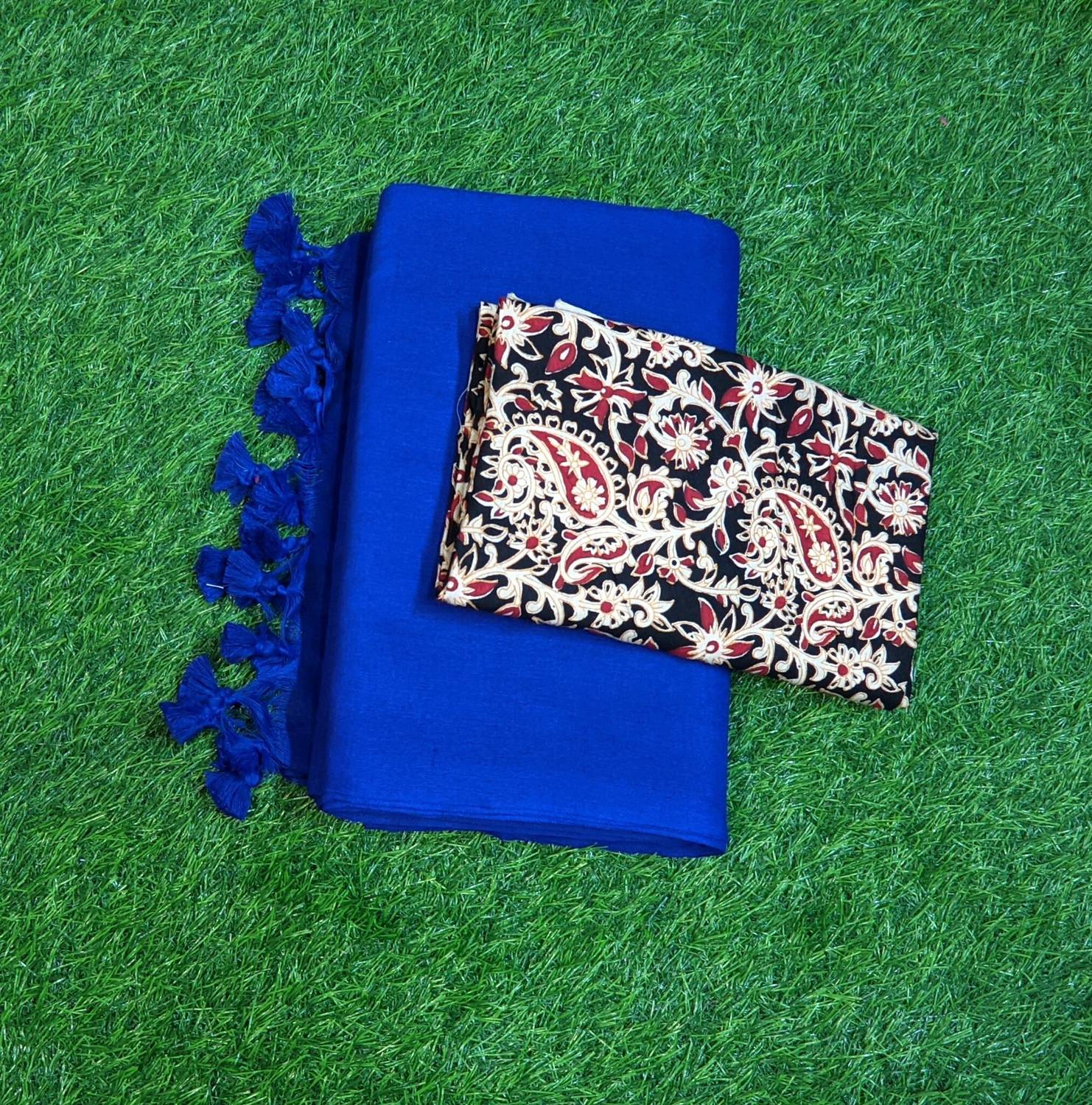 AGAMONI Solid/Plain Handloom Pure Cotton Saree