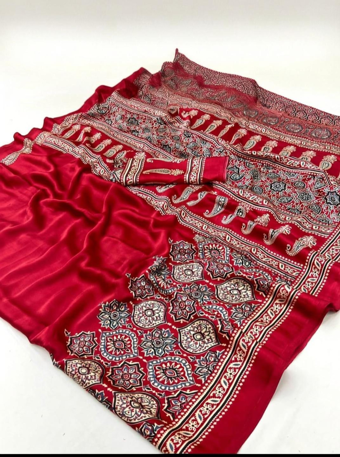 Image of Sanjana Silks Printed, Geometric Print Daily Wear Crepe Saree