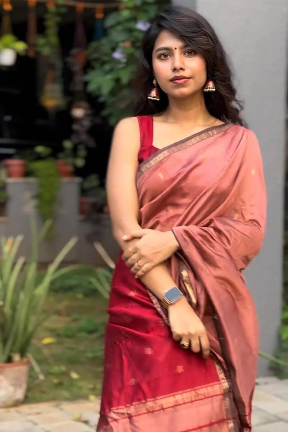 Innovative Mart Woven, Floral Print, Paisley, Temple Border Banarasi Pure Silk Saree